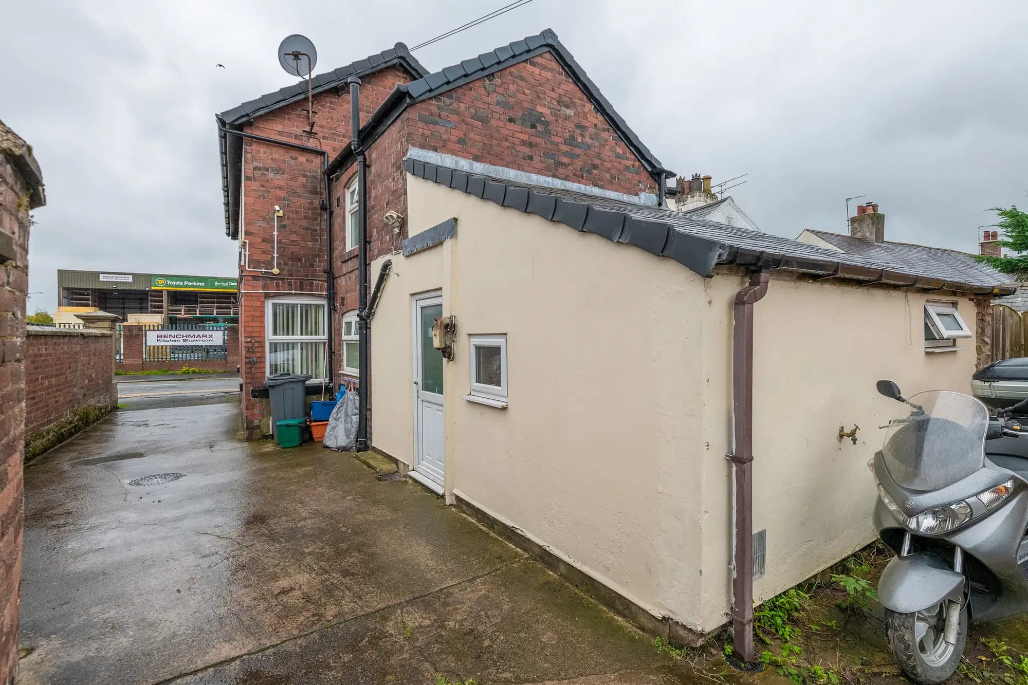 property photo 21 of 22