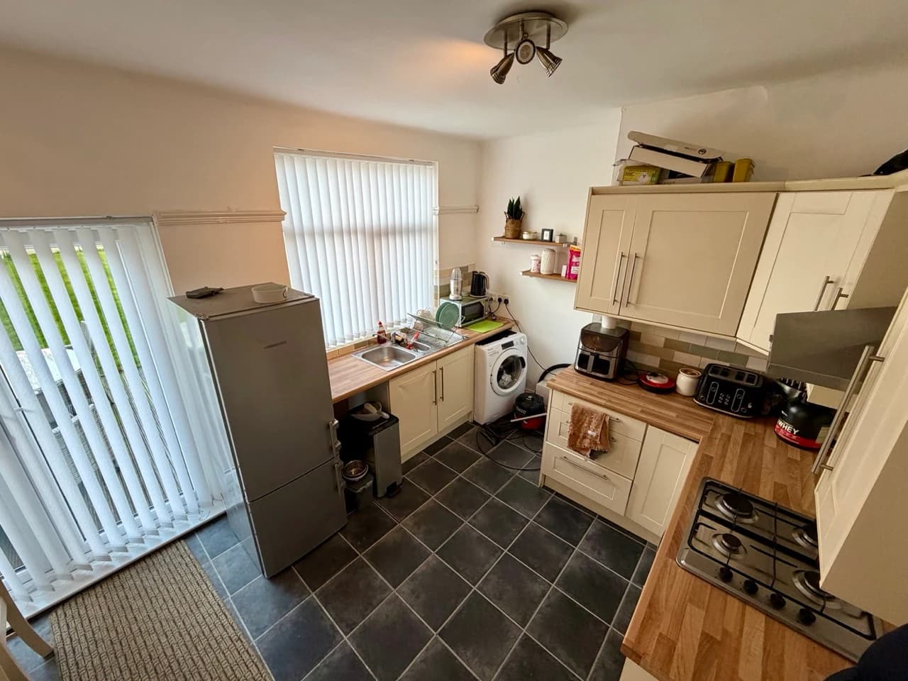 property photo 9 of 42