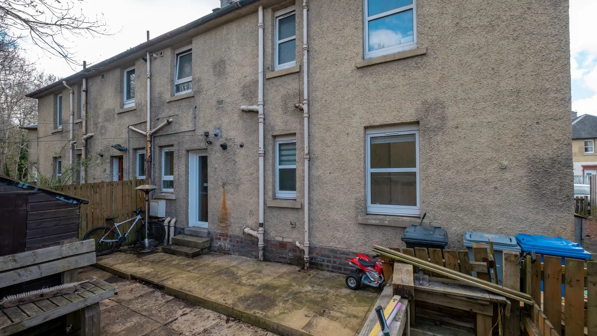 property photo 21 of 25