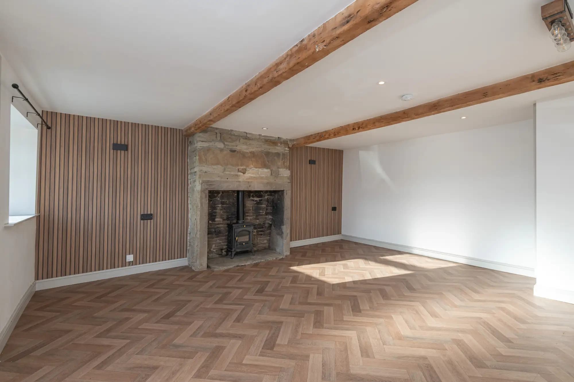 property photo 3 of 28