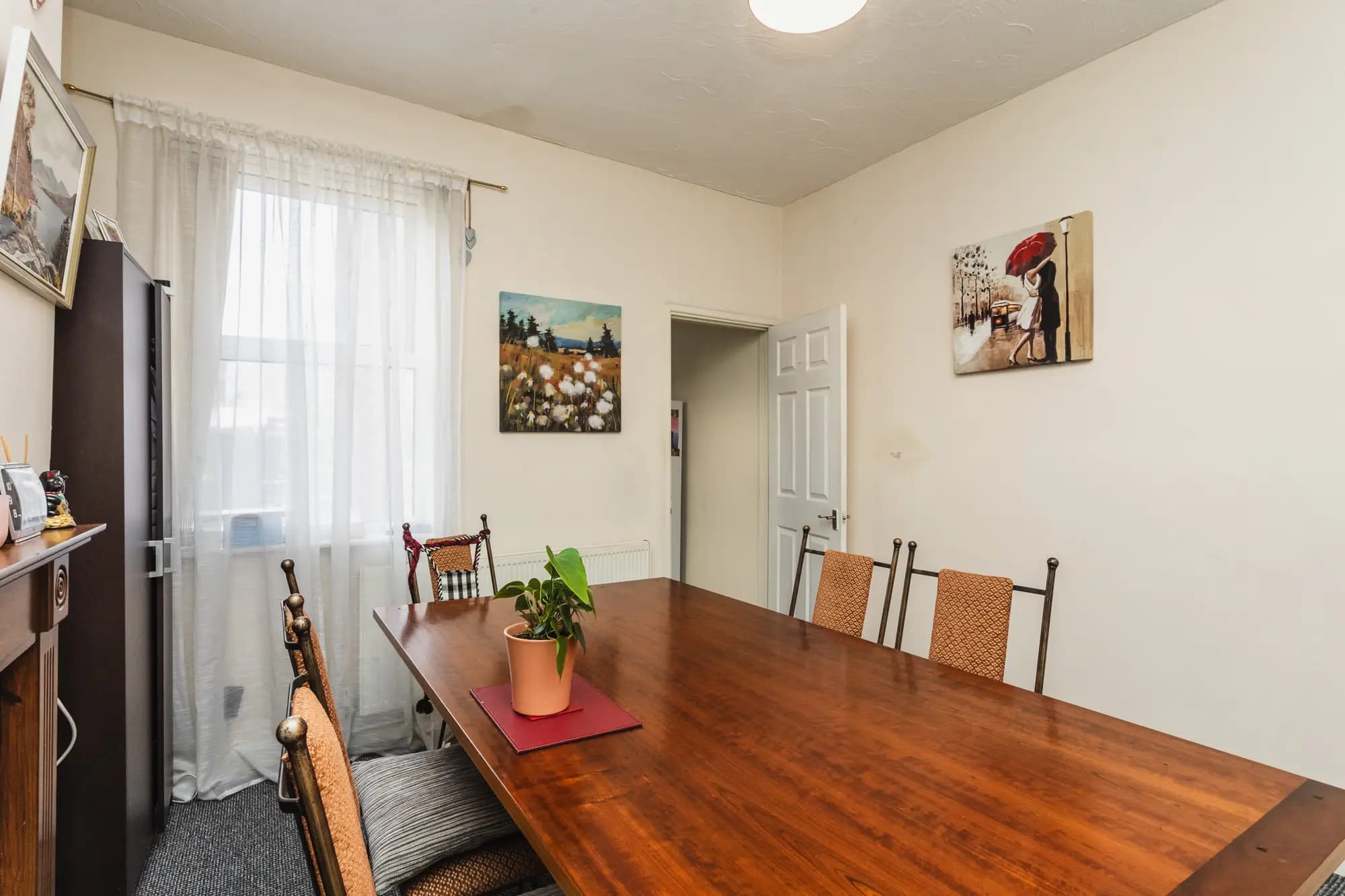 property photo 11 of 28