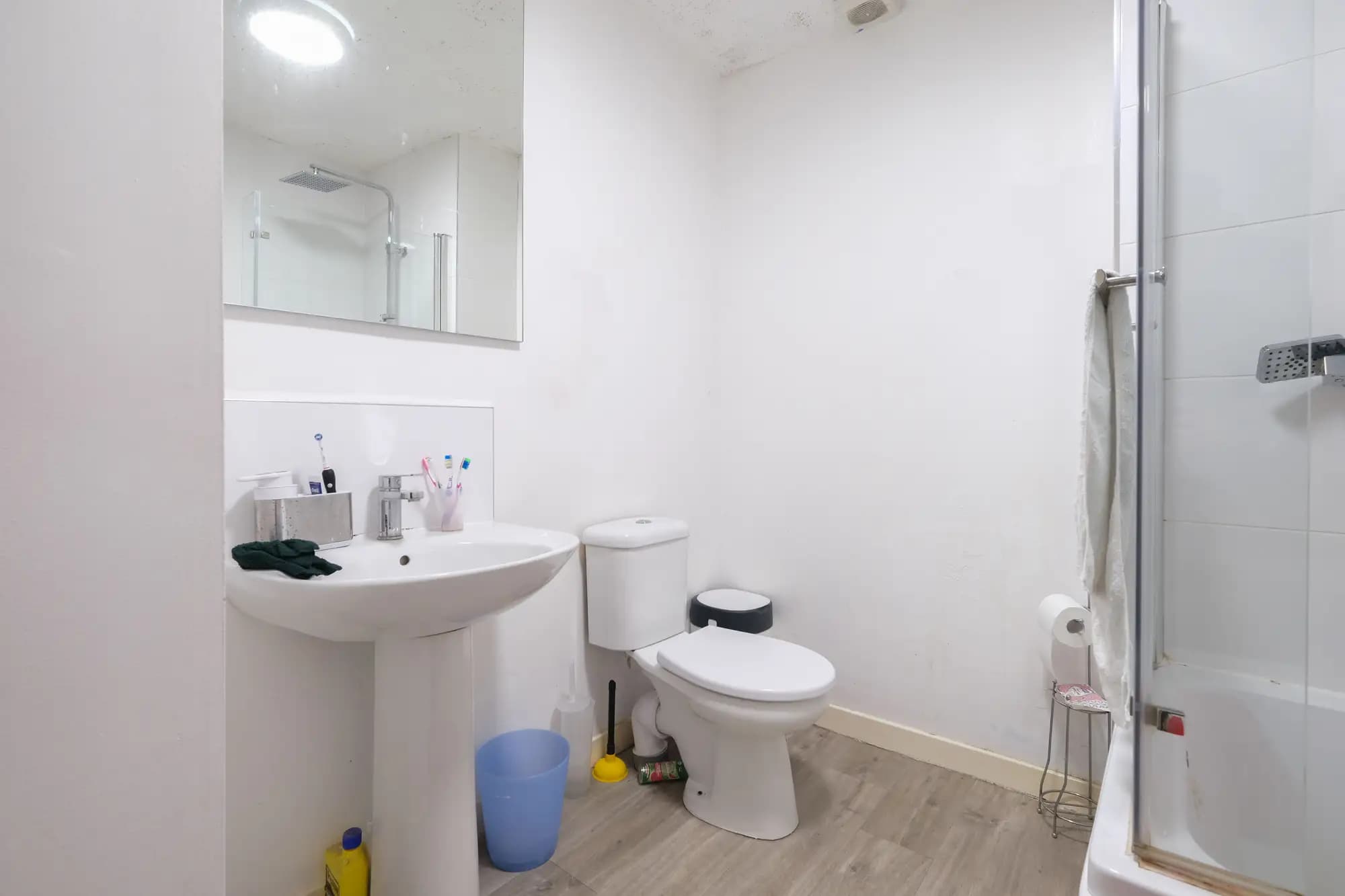 property photo 8 of 21