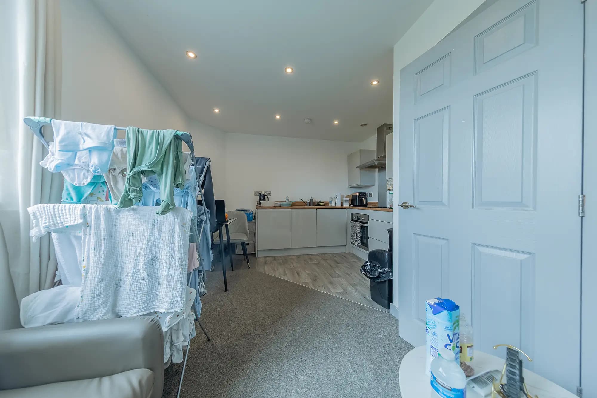 property photo 4 of 17
