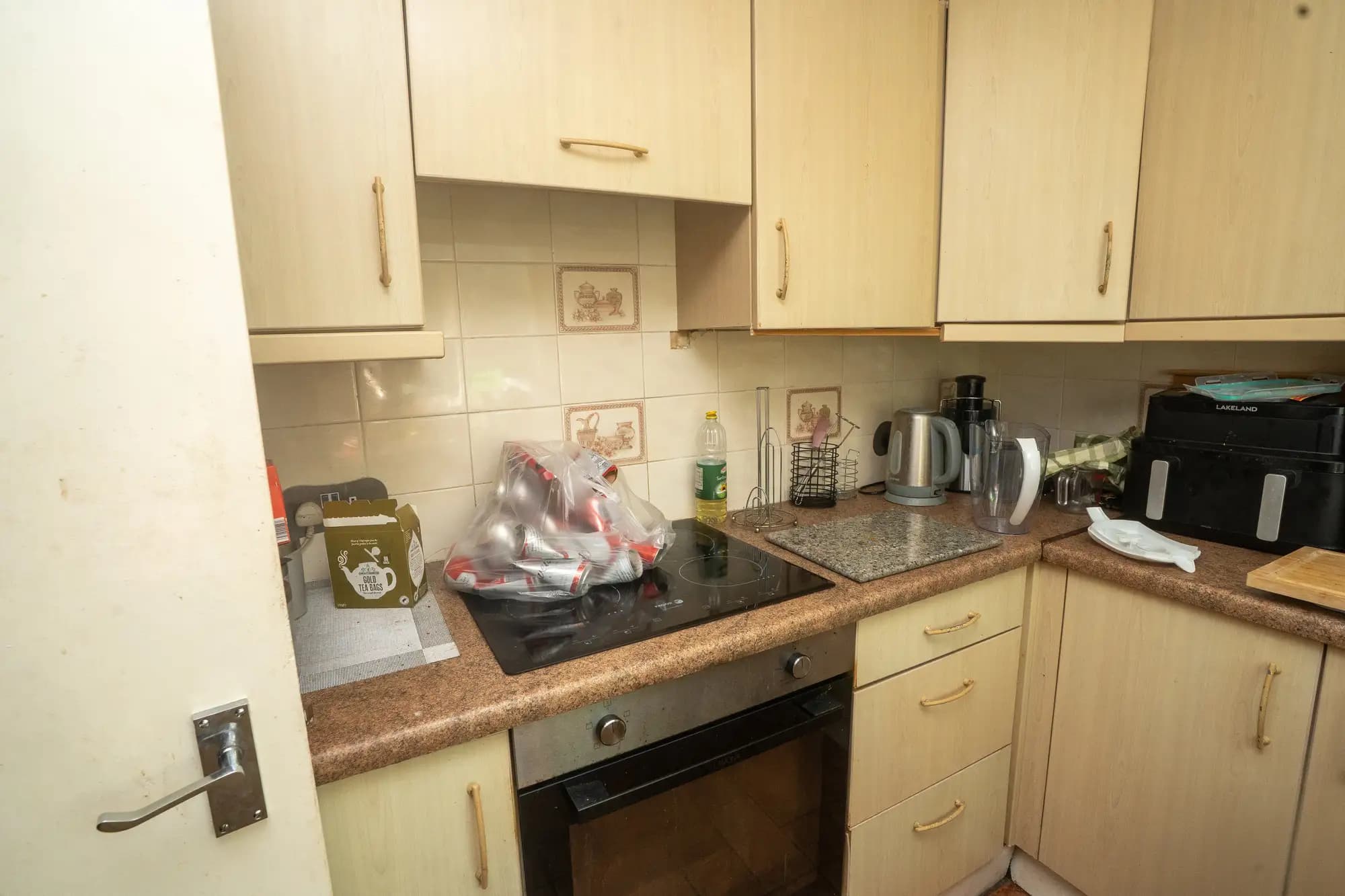 property photo 7 of 17