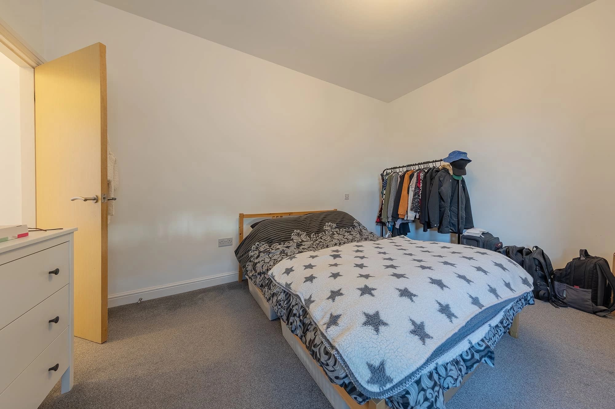 property photo 11 of 15