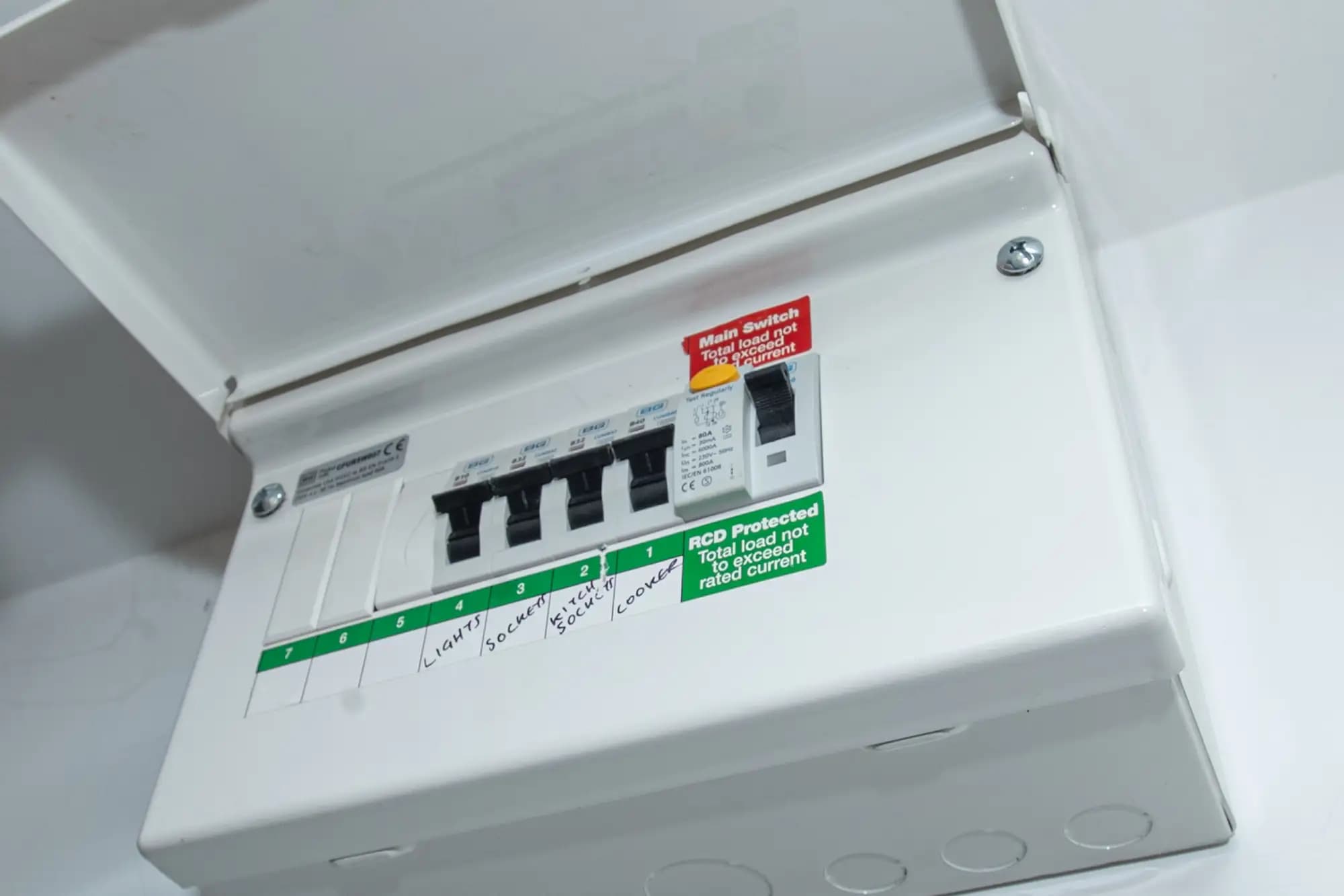 property photo 10 of 15