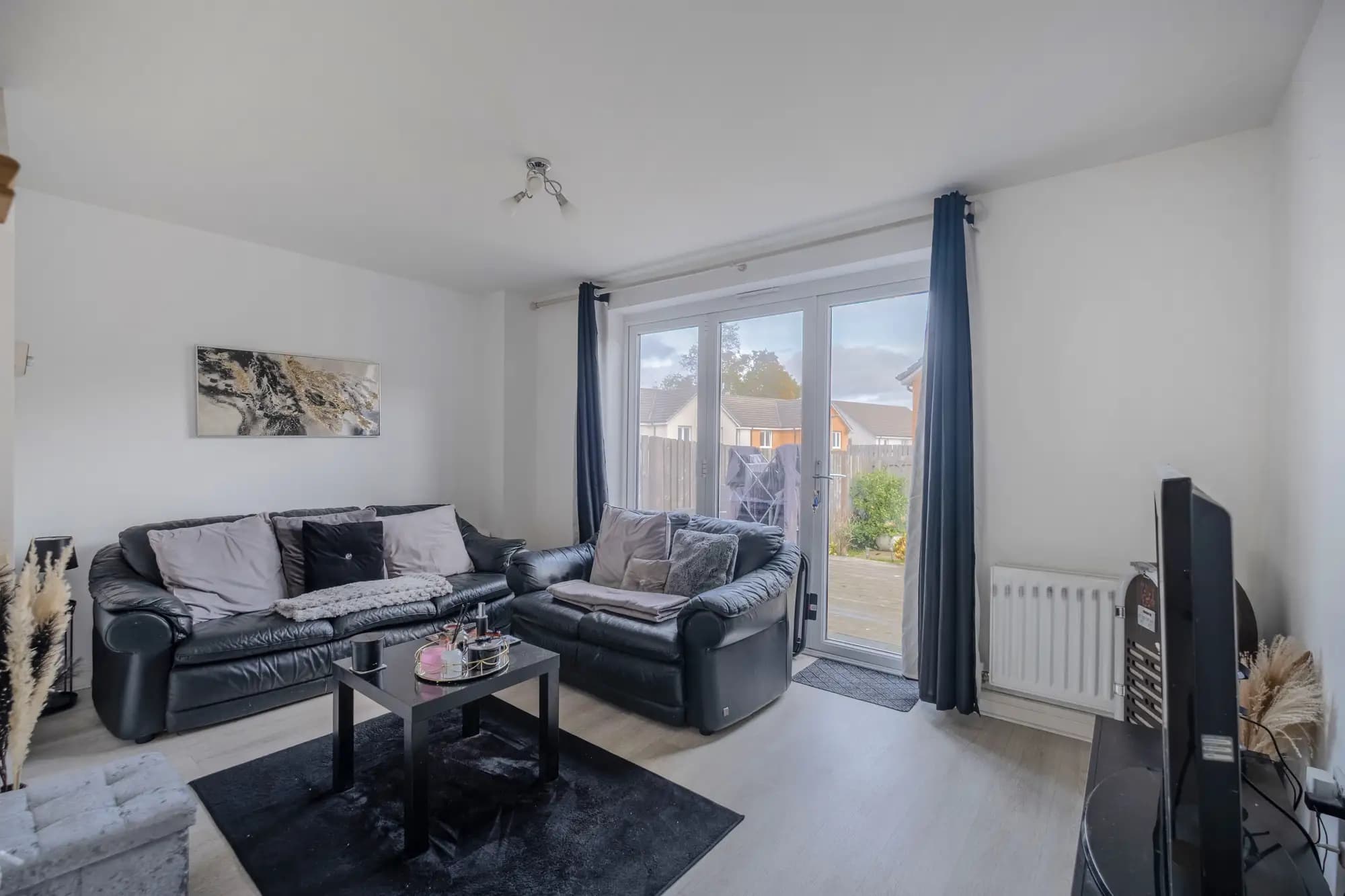 property photo 3 of 25