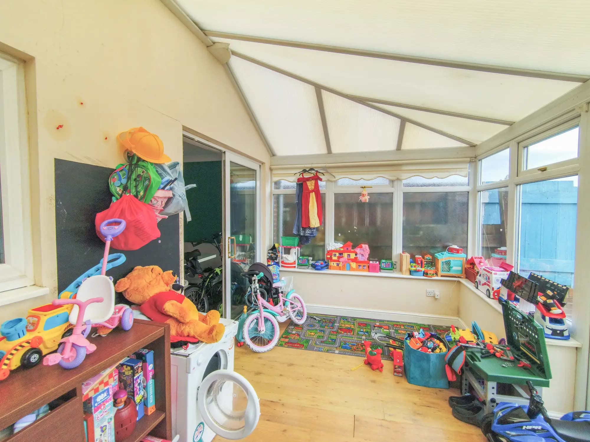 property photo 6 of 17