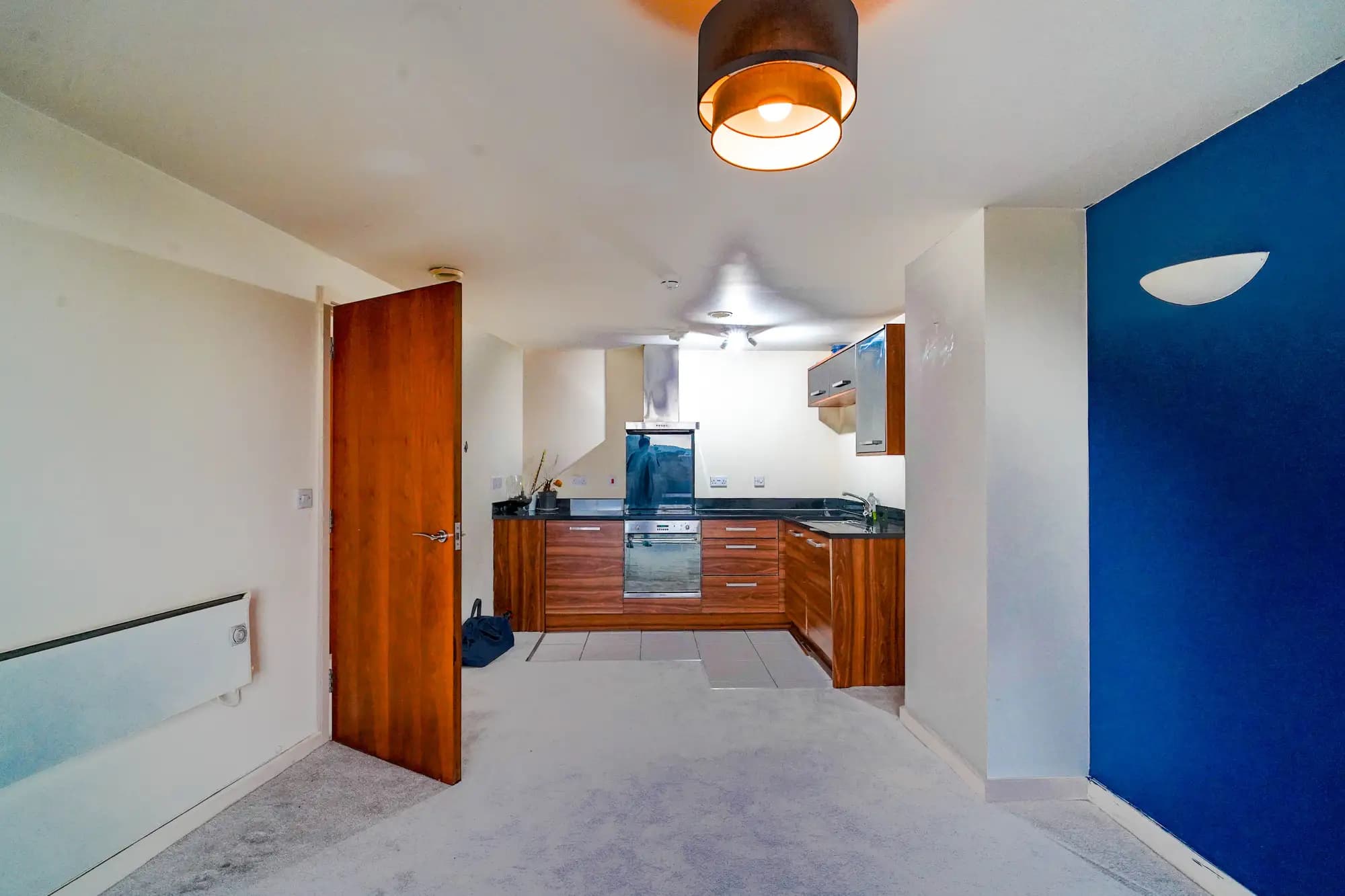 property photo 6 of 16