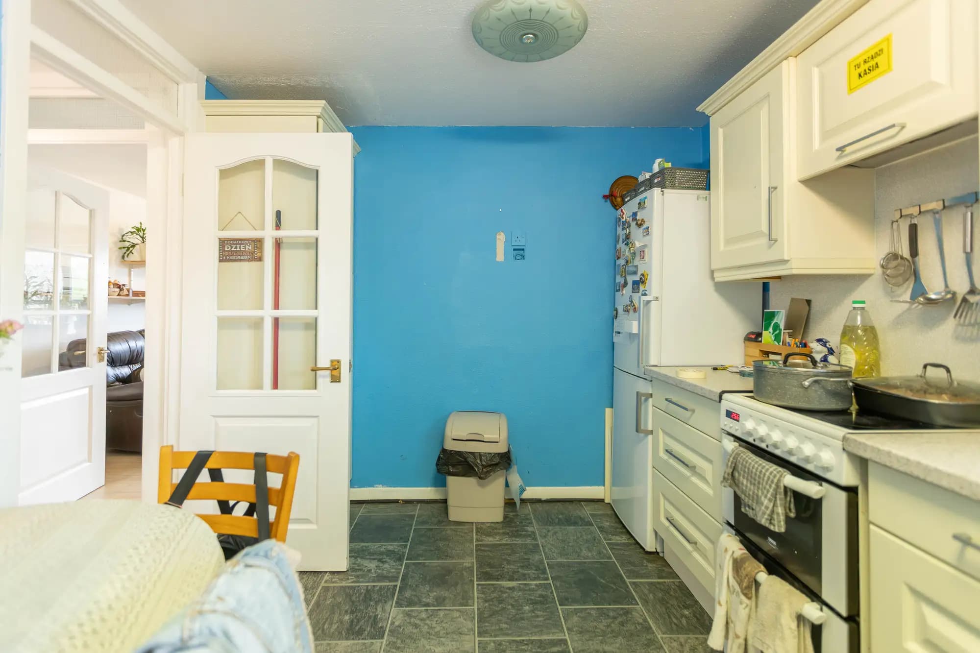 property photo 8 of 28