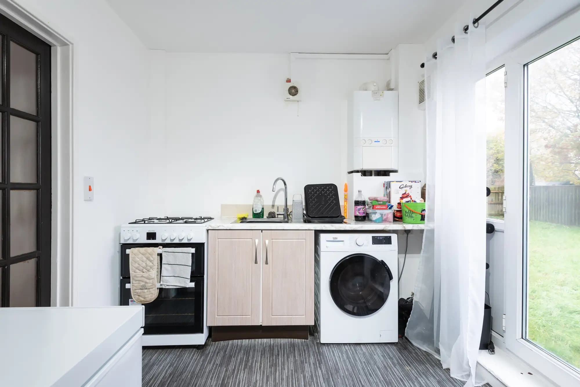 property photo 7 of 24