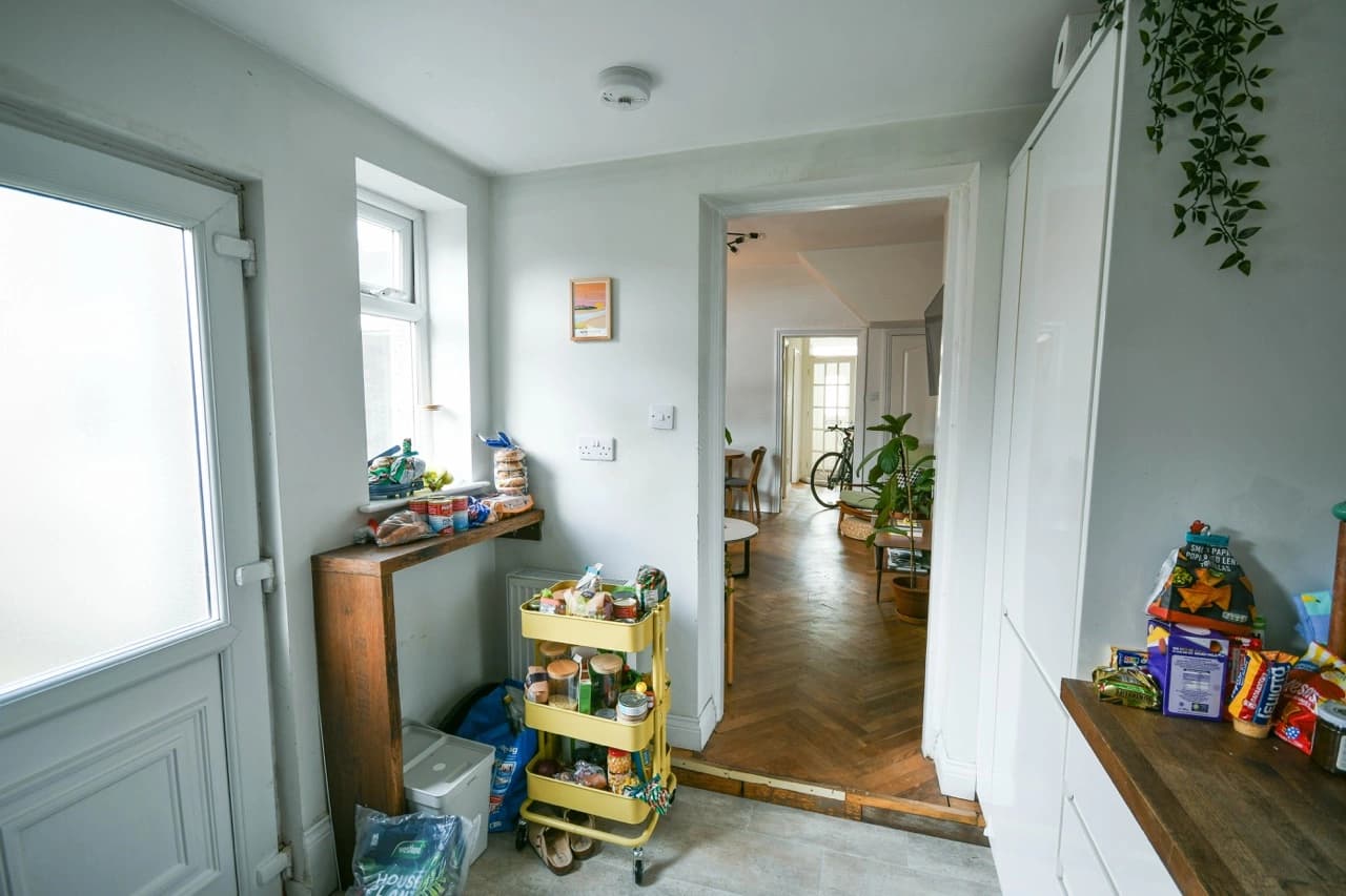 property photo 8 of 22