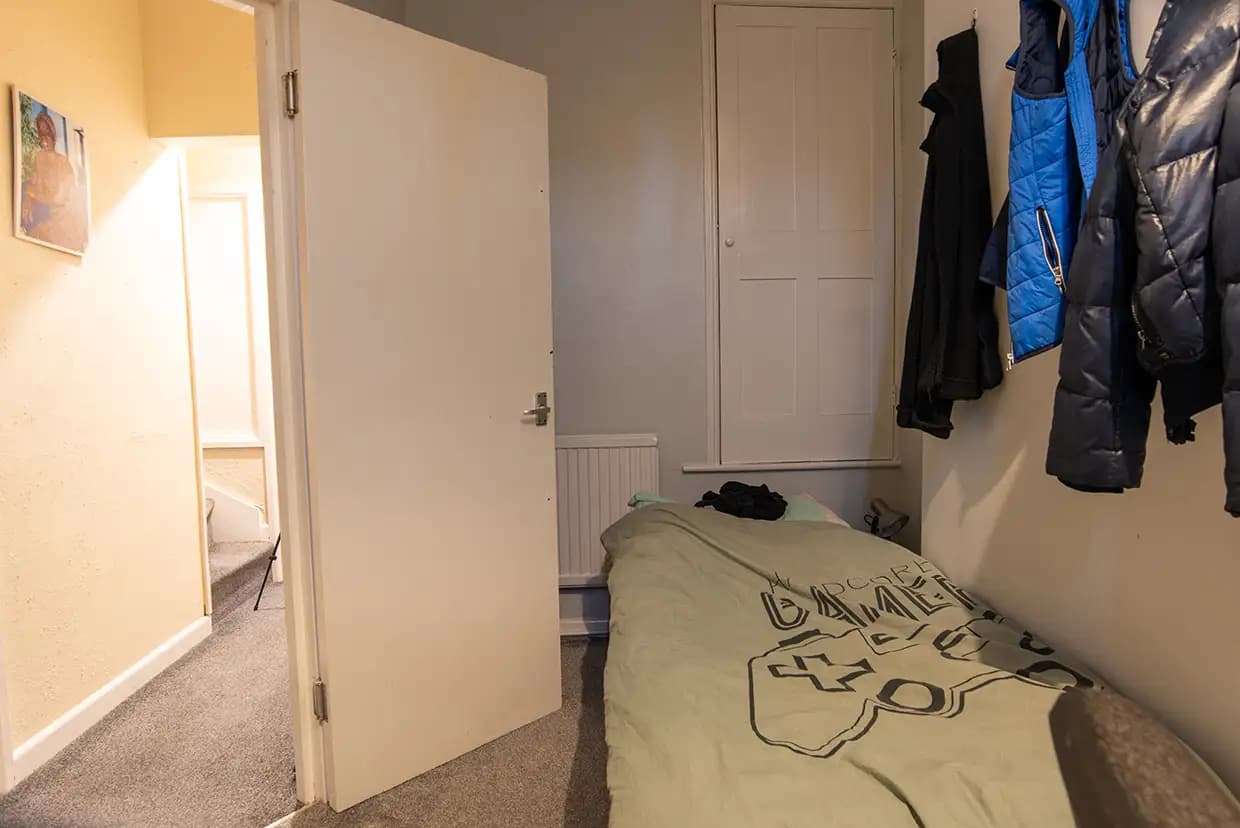 property photo 15 of 25