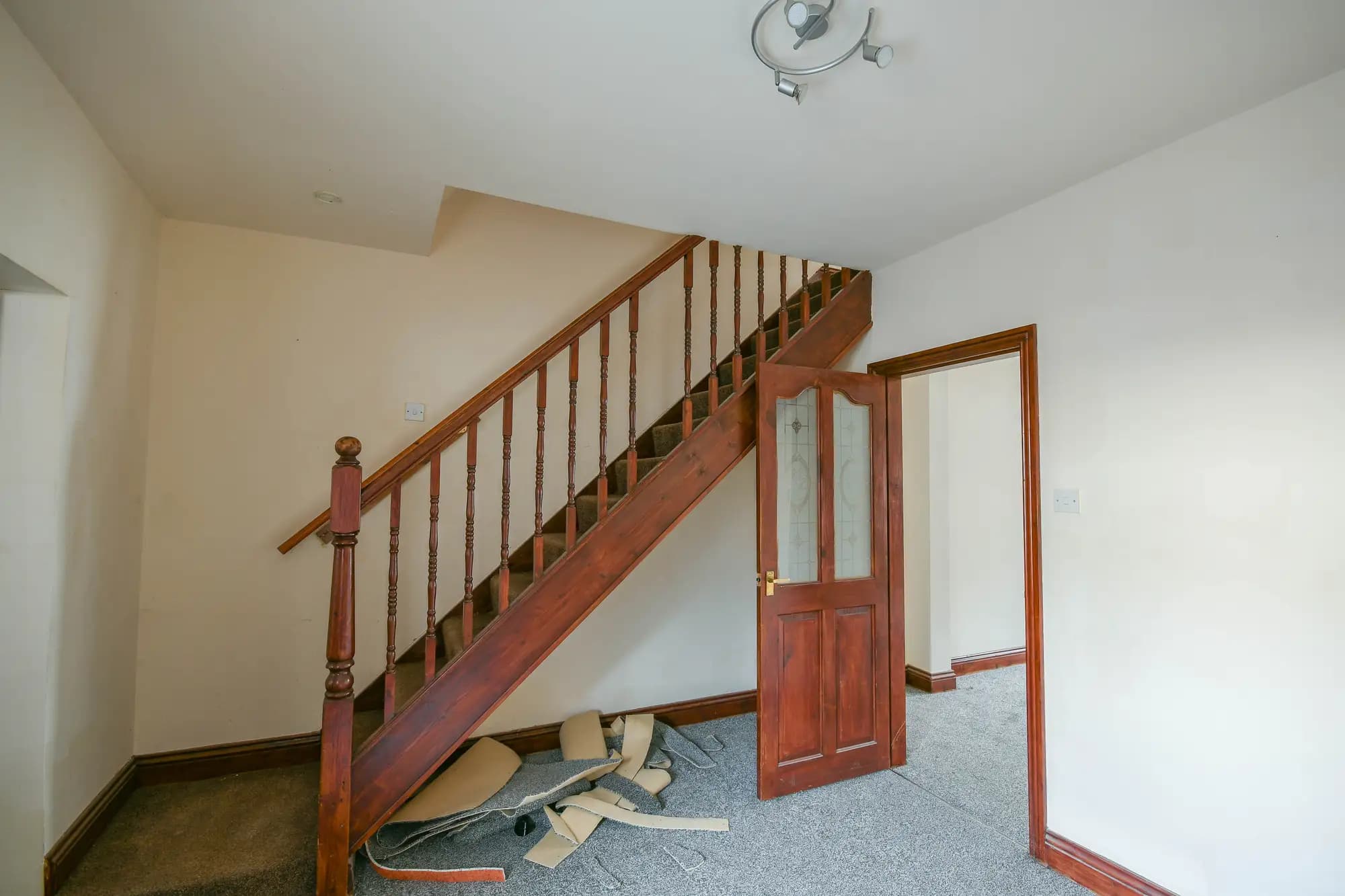 property photo 6 of 22