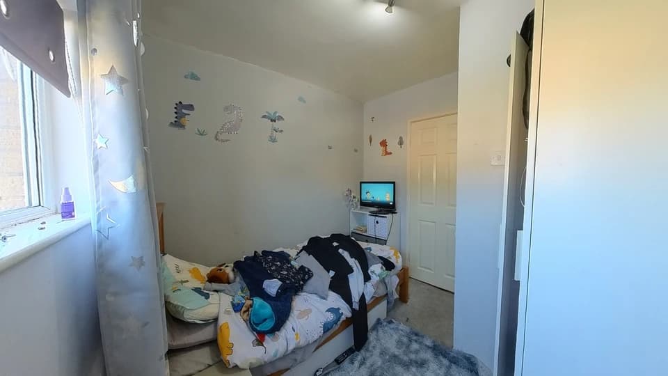 property photo 13 of 19