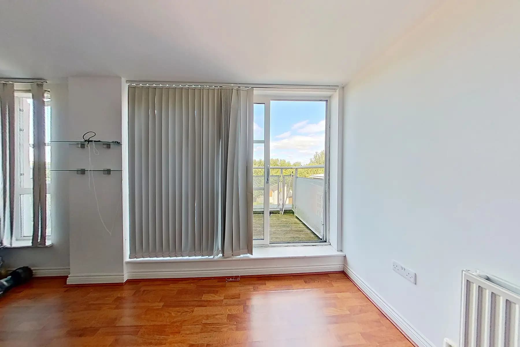 property photo 13 of 15