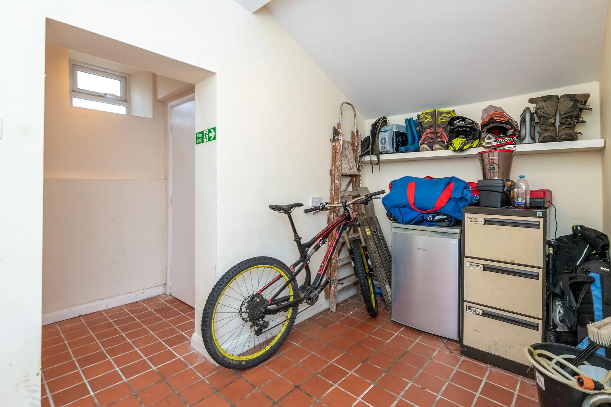 property photo 17 of 22