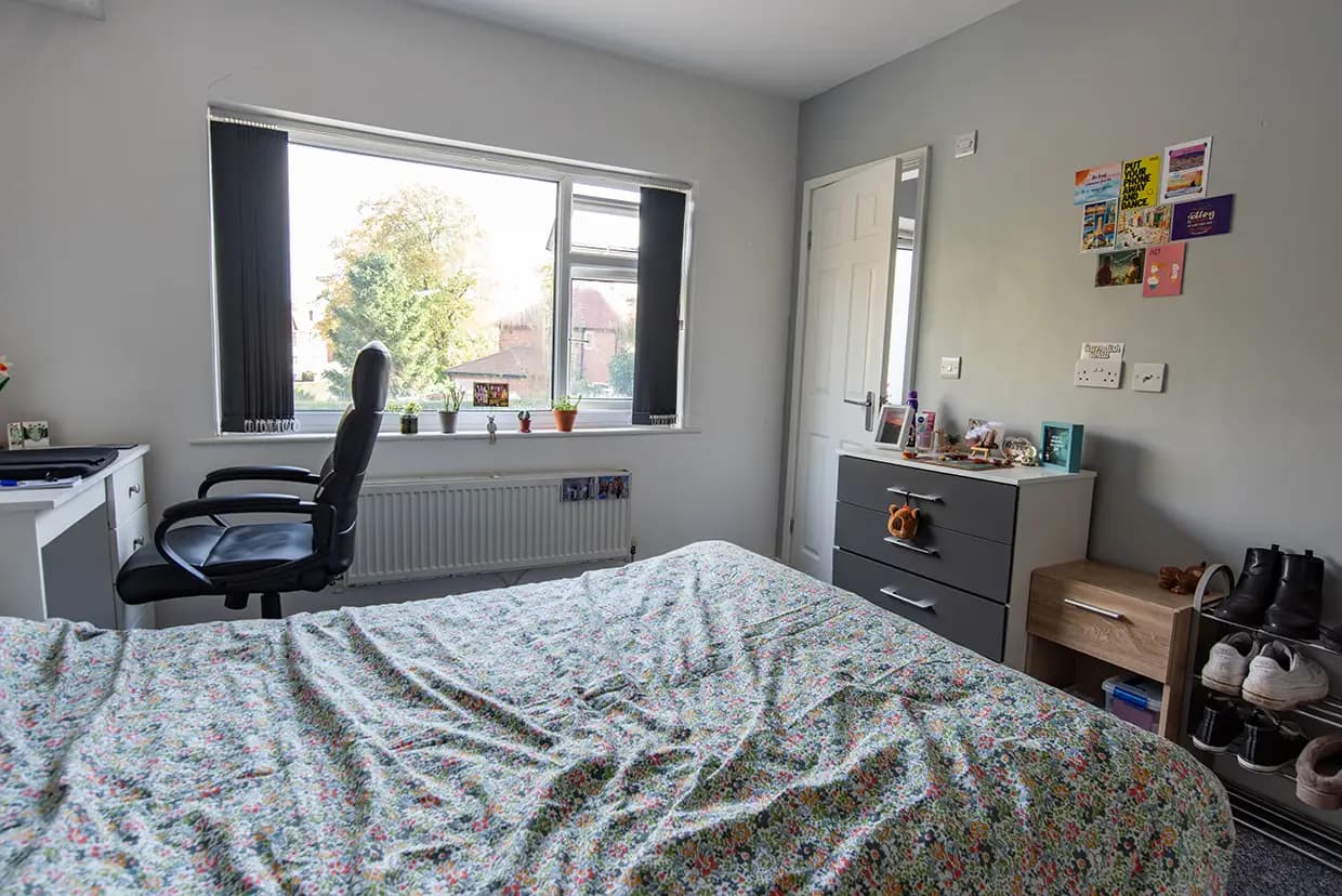 property photo 18 of 37