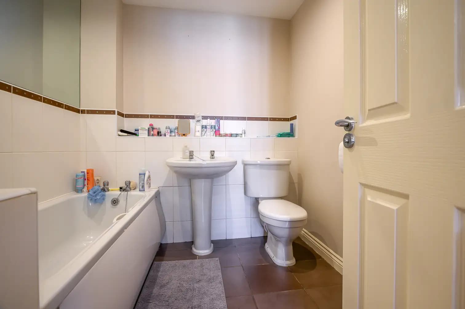 property photo 8 of 20