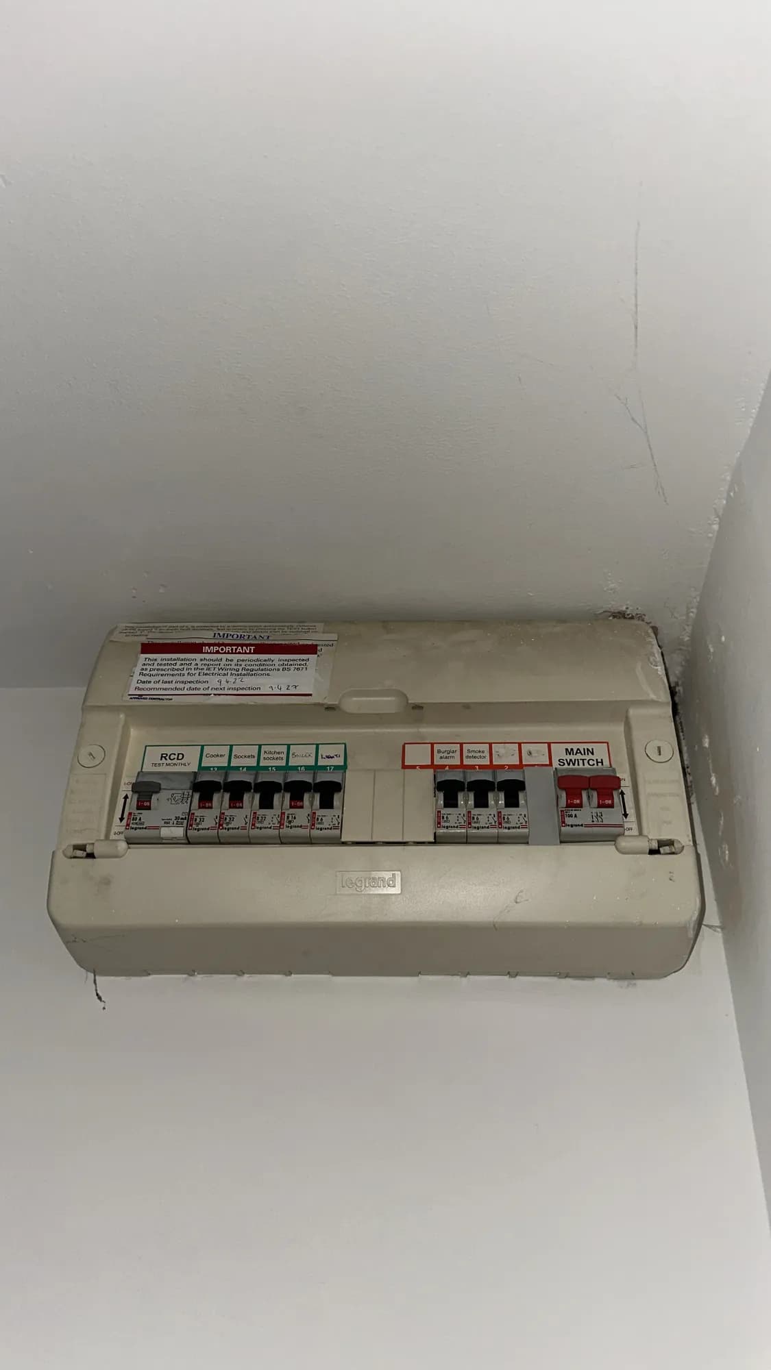 property photo 10 of 11