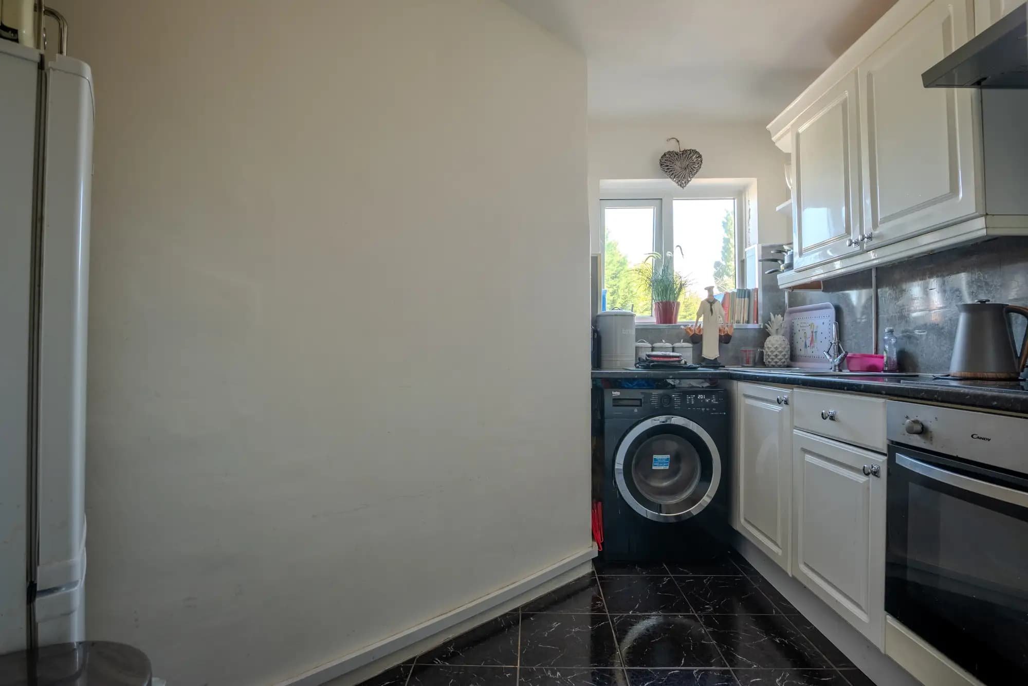 property photo 6 of 15