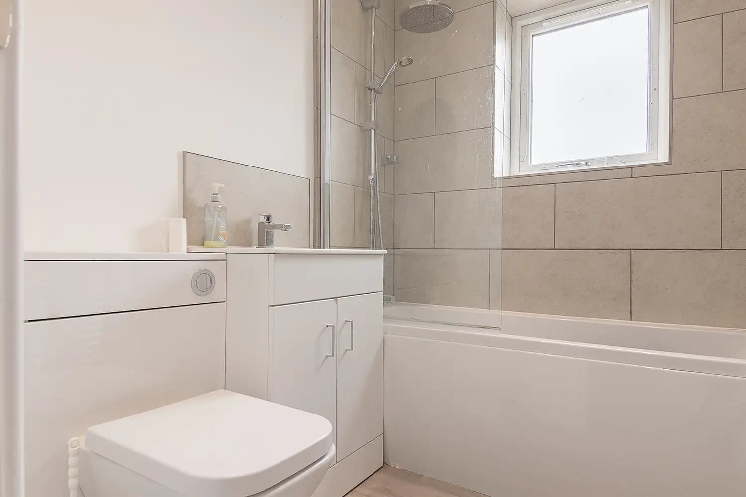property photo 12 of 31
