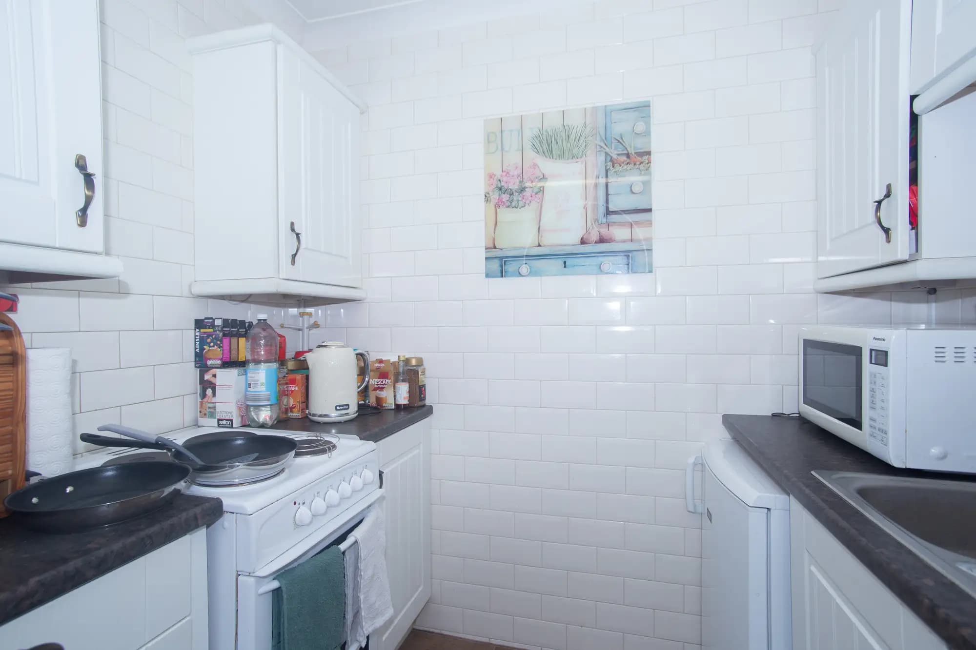 property photo 6 of 18