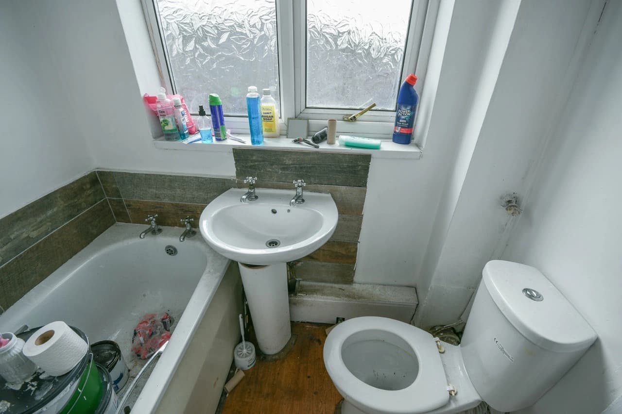 property photo 14 of 28
