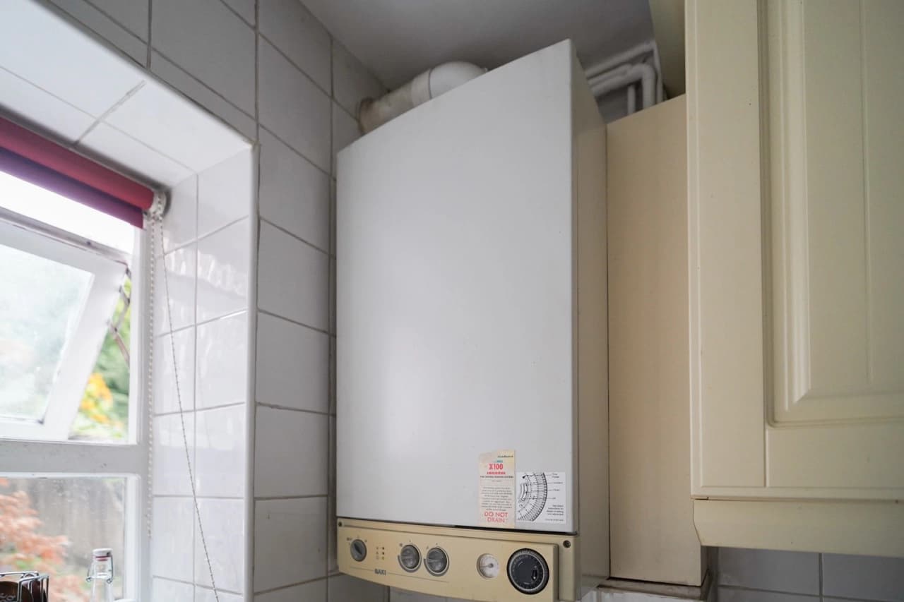 property photo 11 of 18