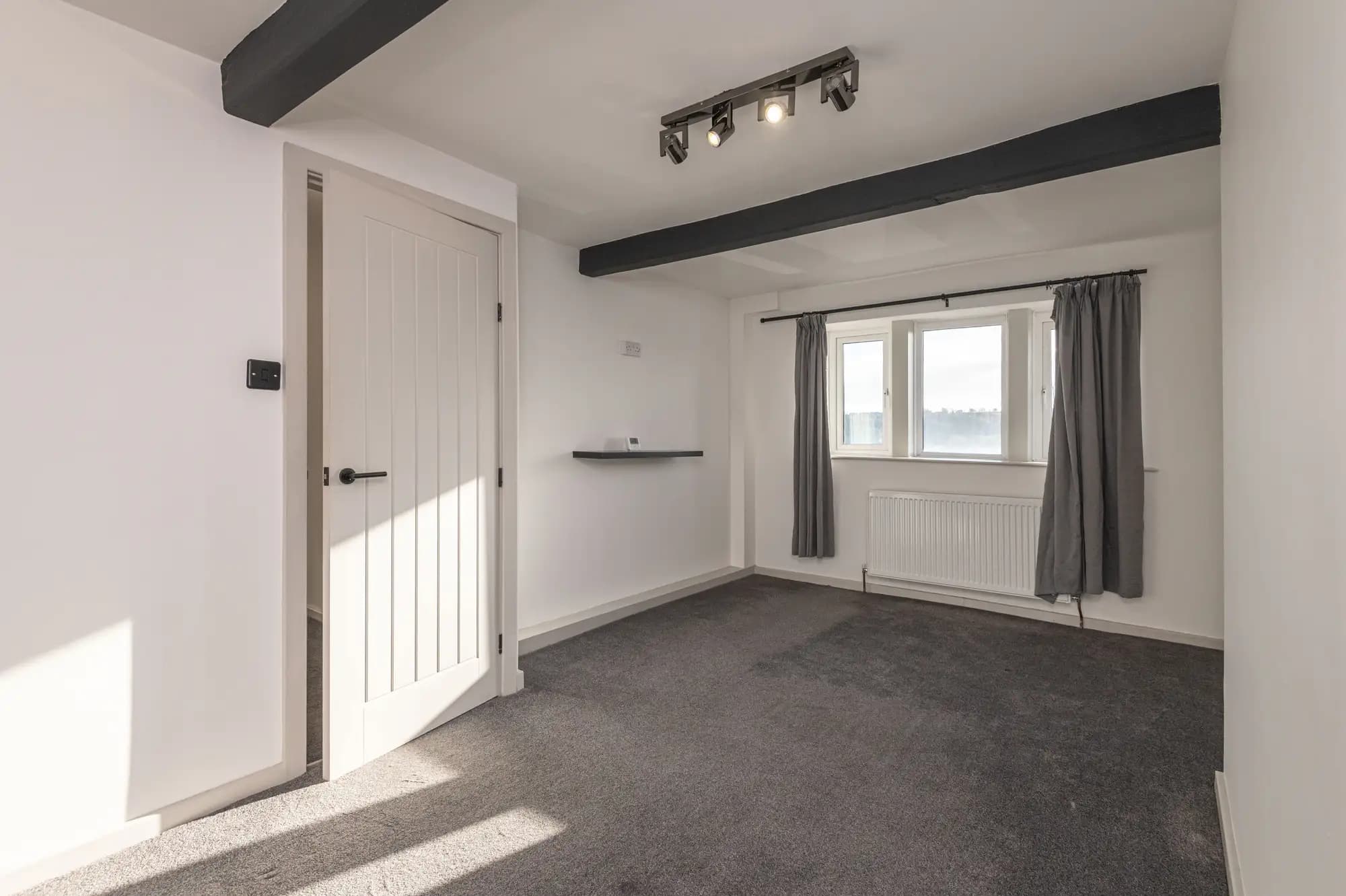 property photo 12 of 28