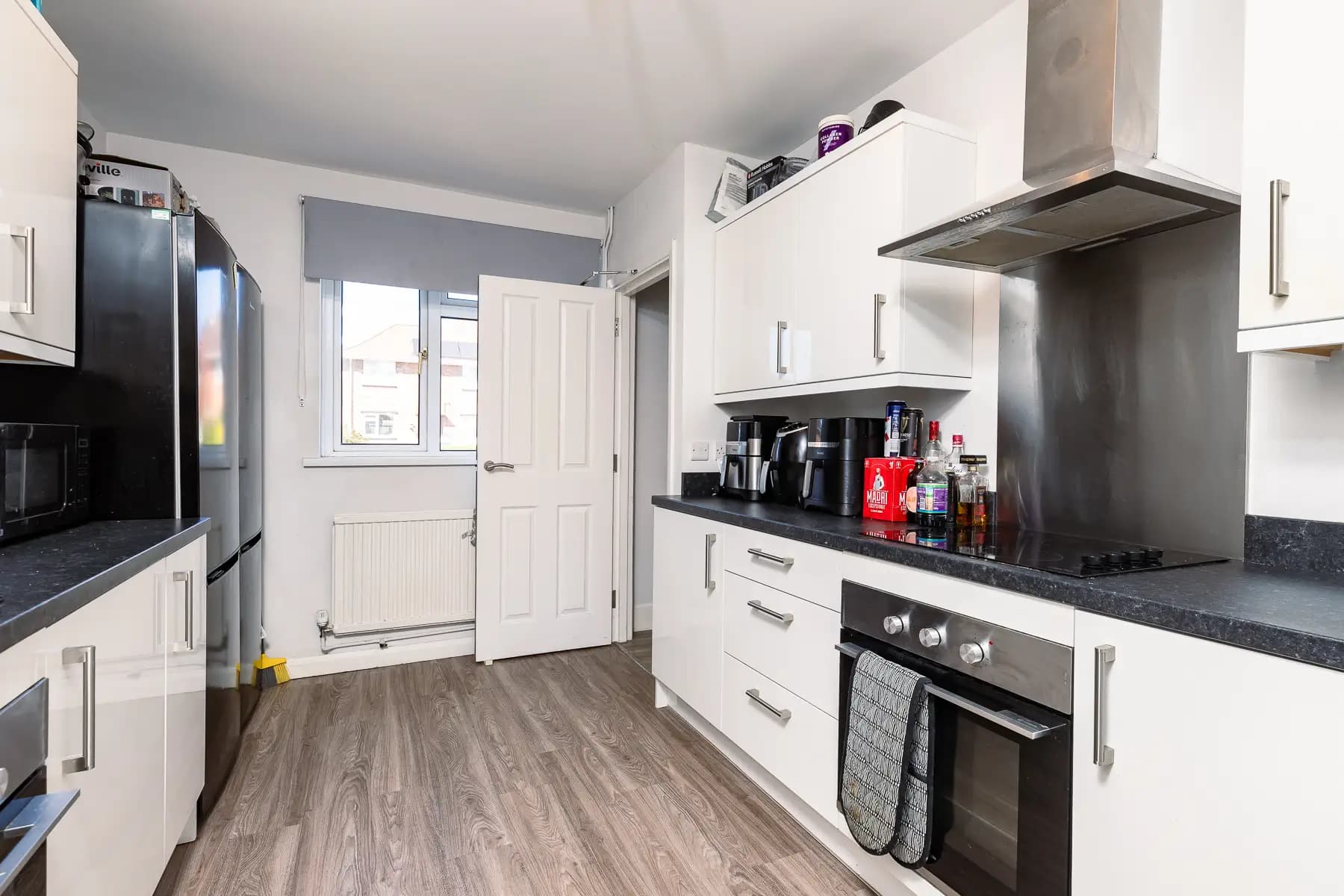 property photo 6 of 21