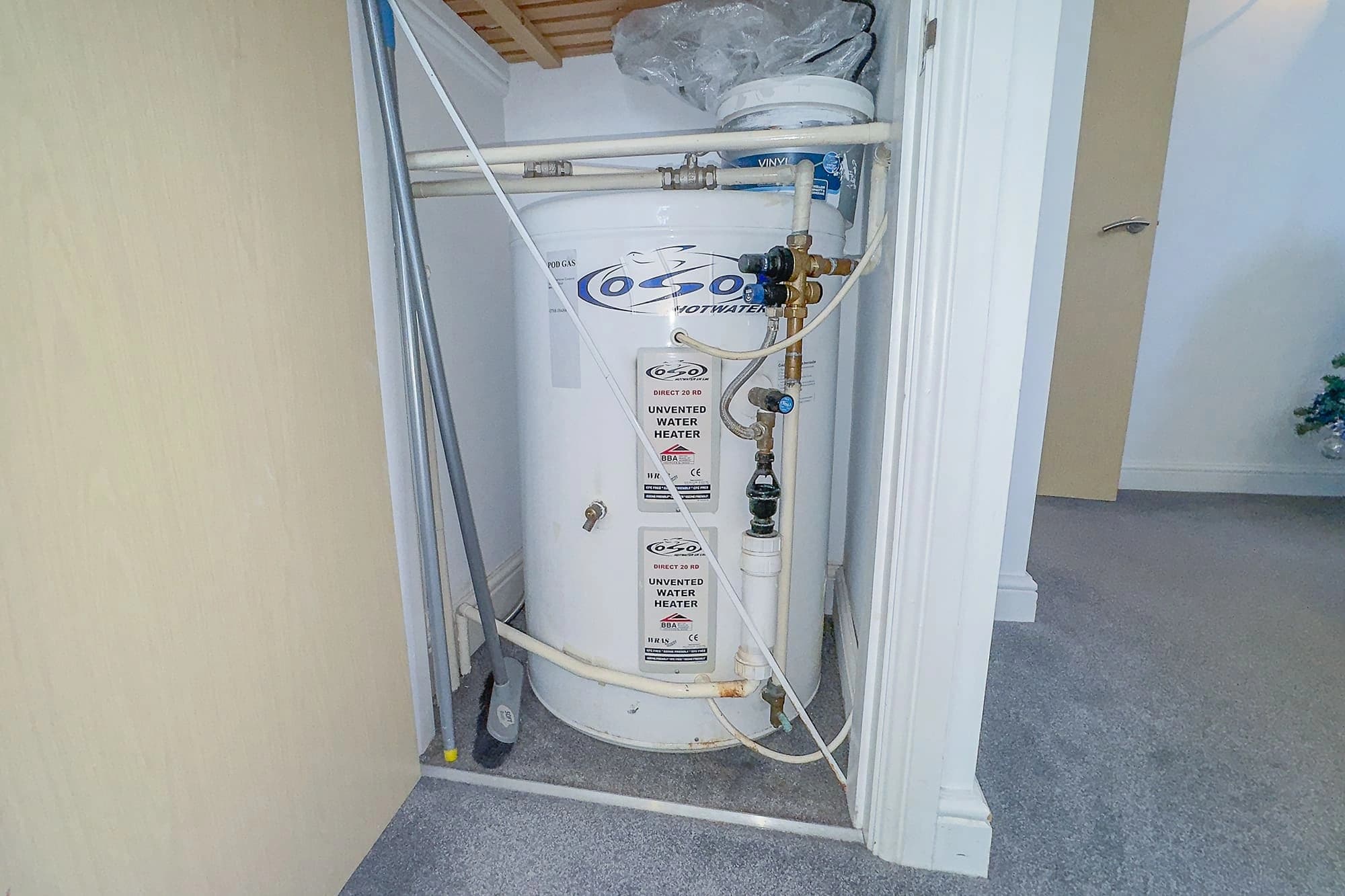 property photo 14 of 15