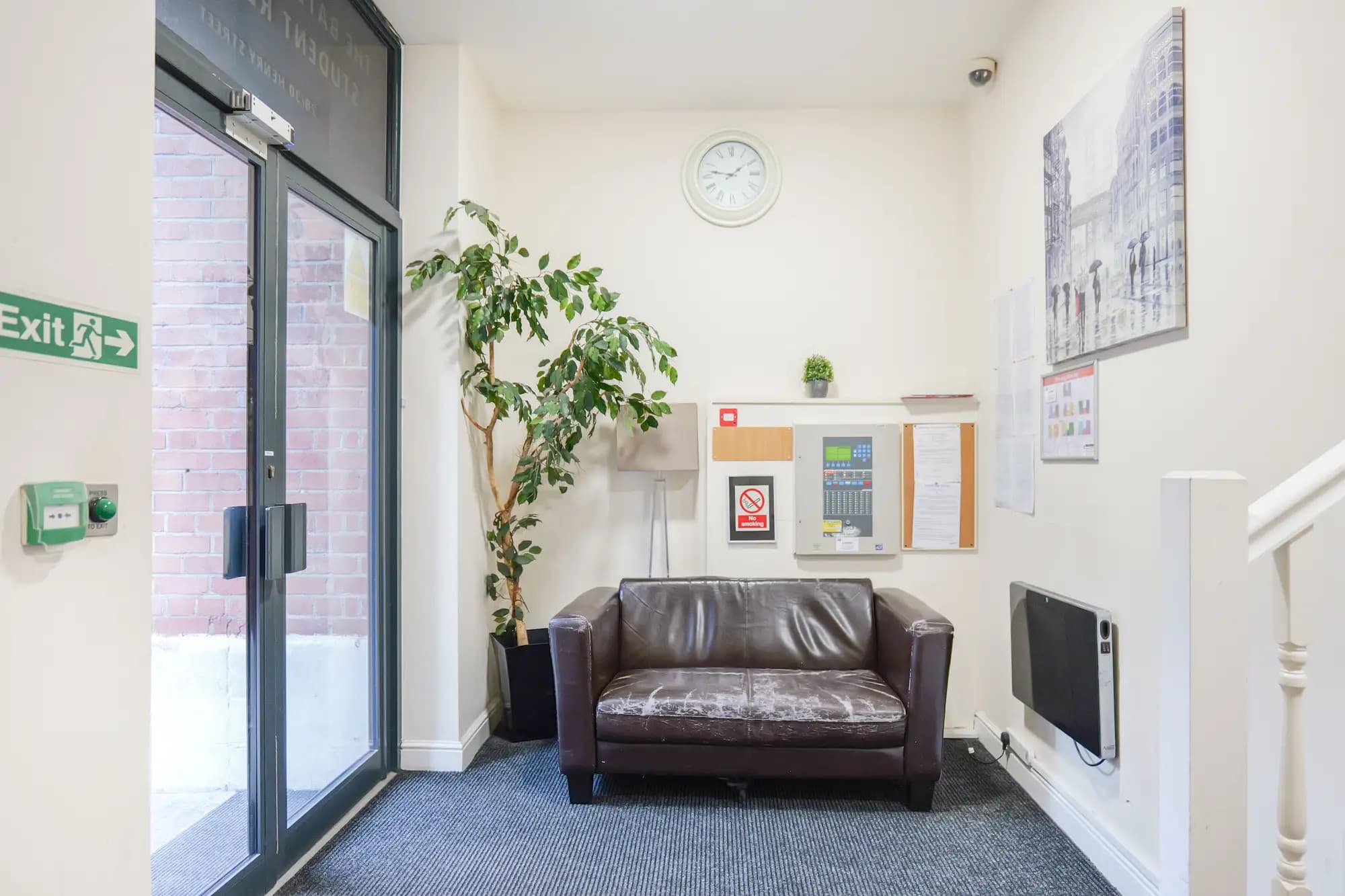 property photo 11 of 13