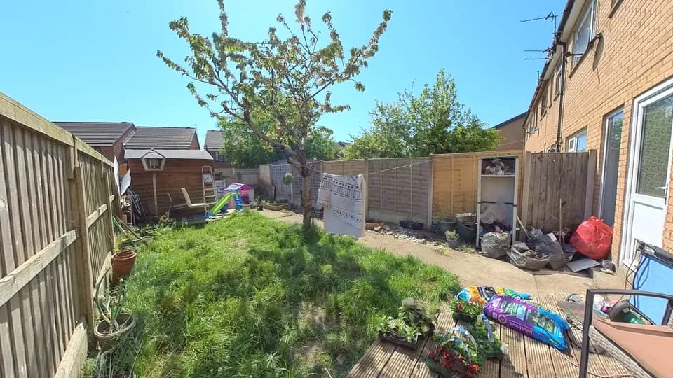 property photo 11 of 19