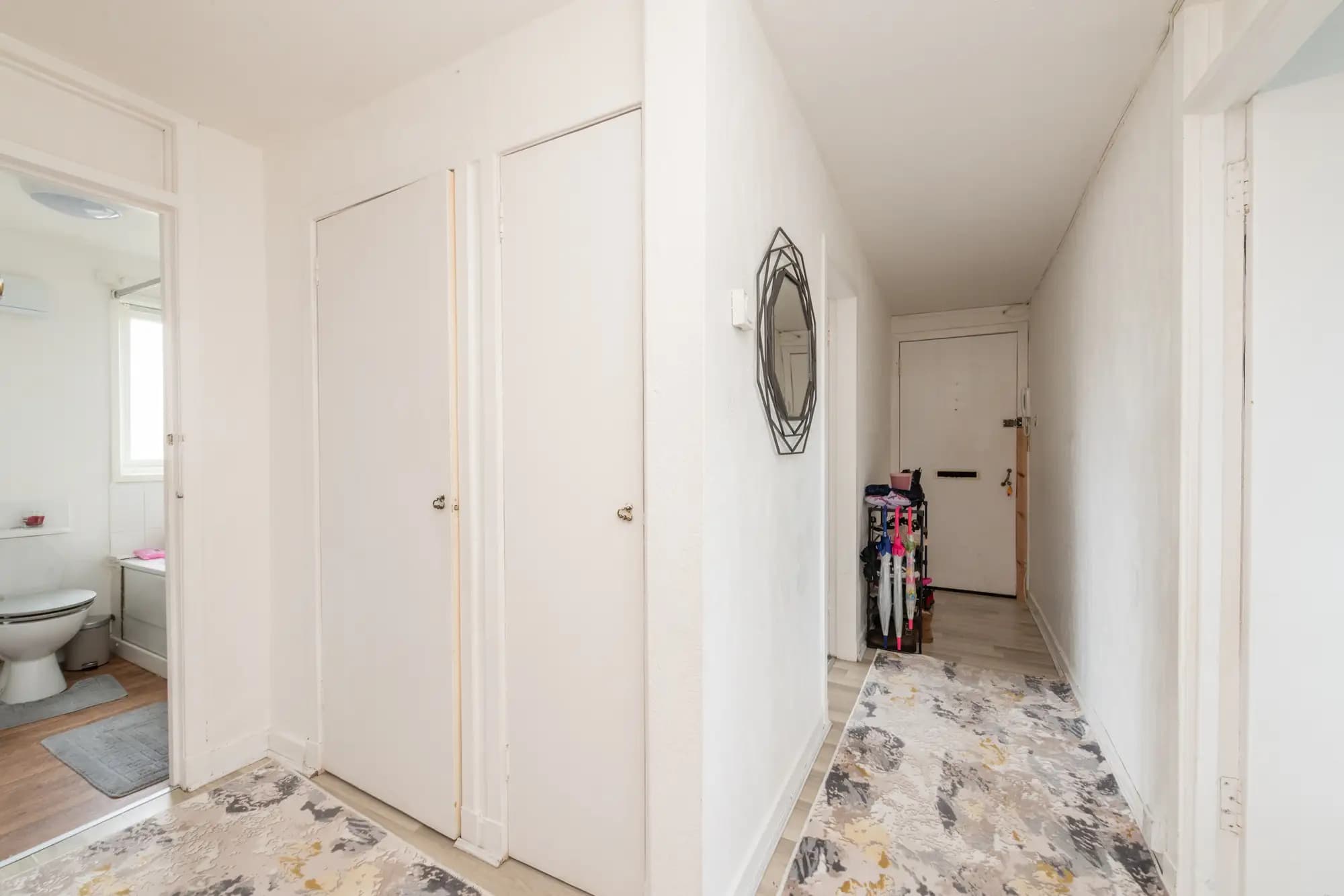 property photo 23 of 30