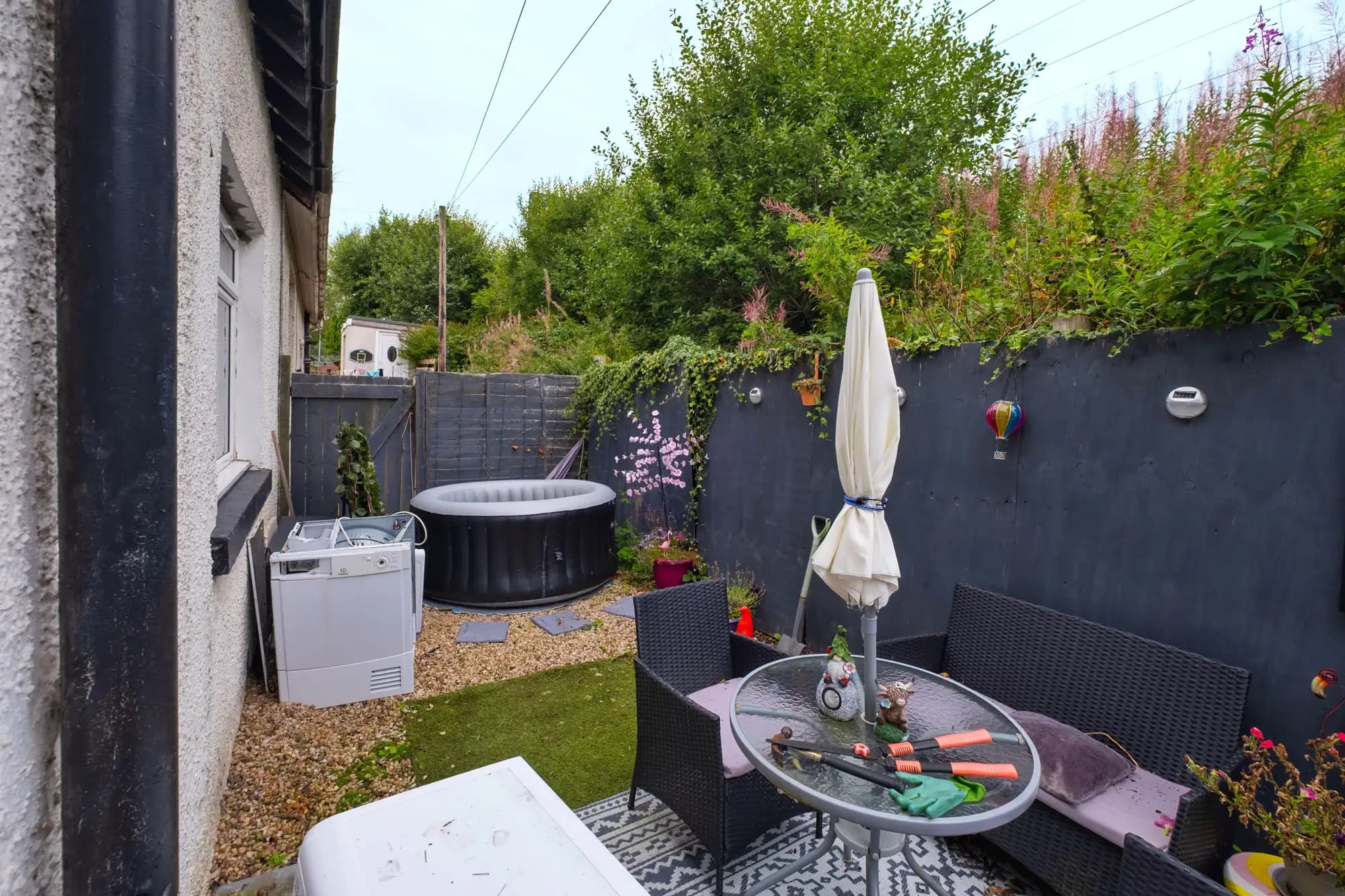 property photo 21 of 27