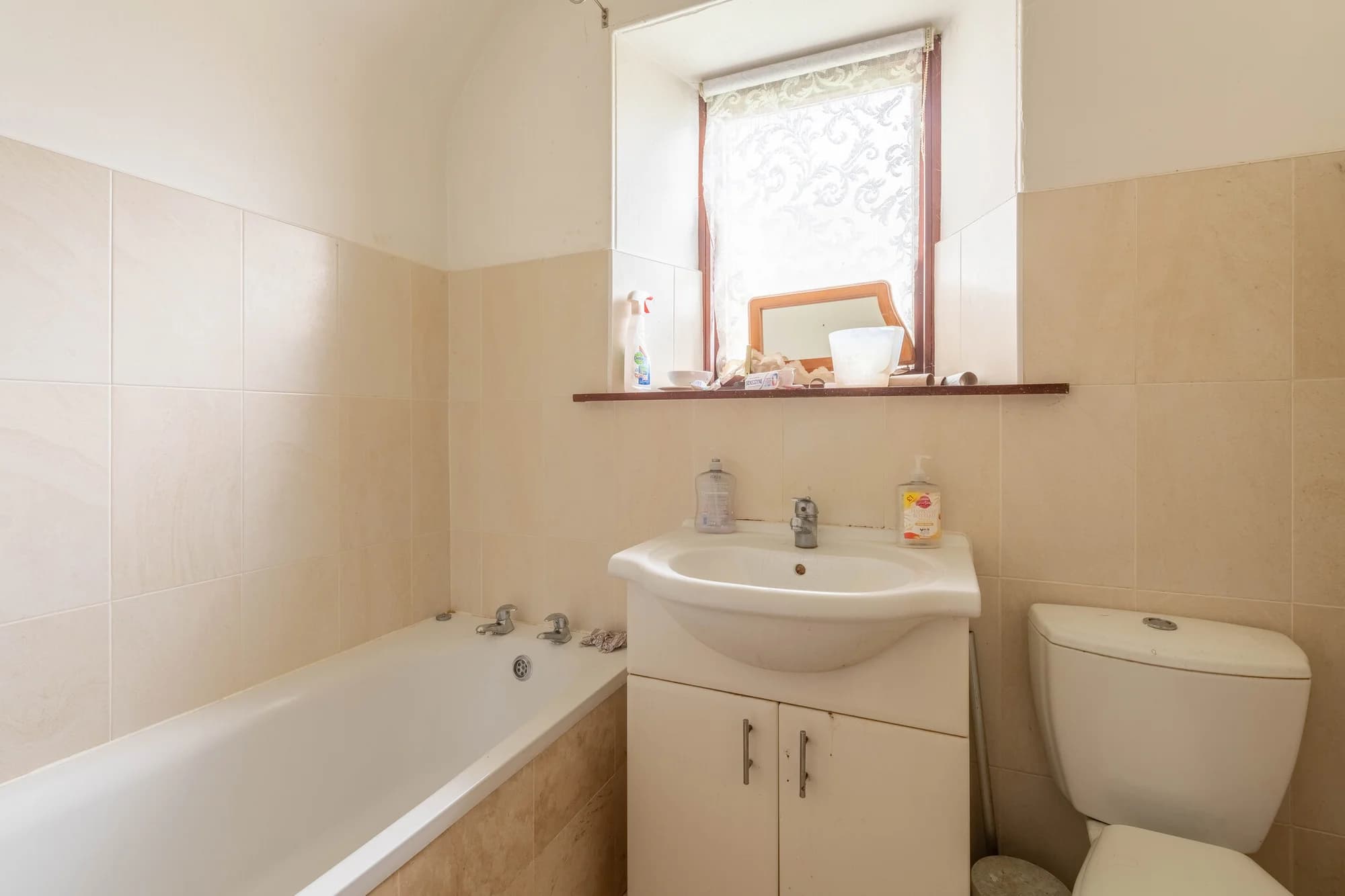 property photo 10 of 22
