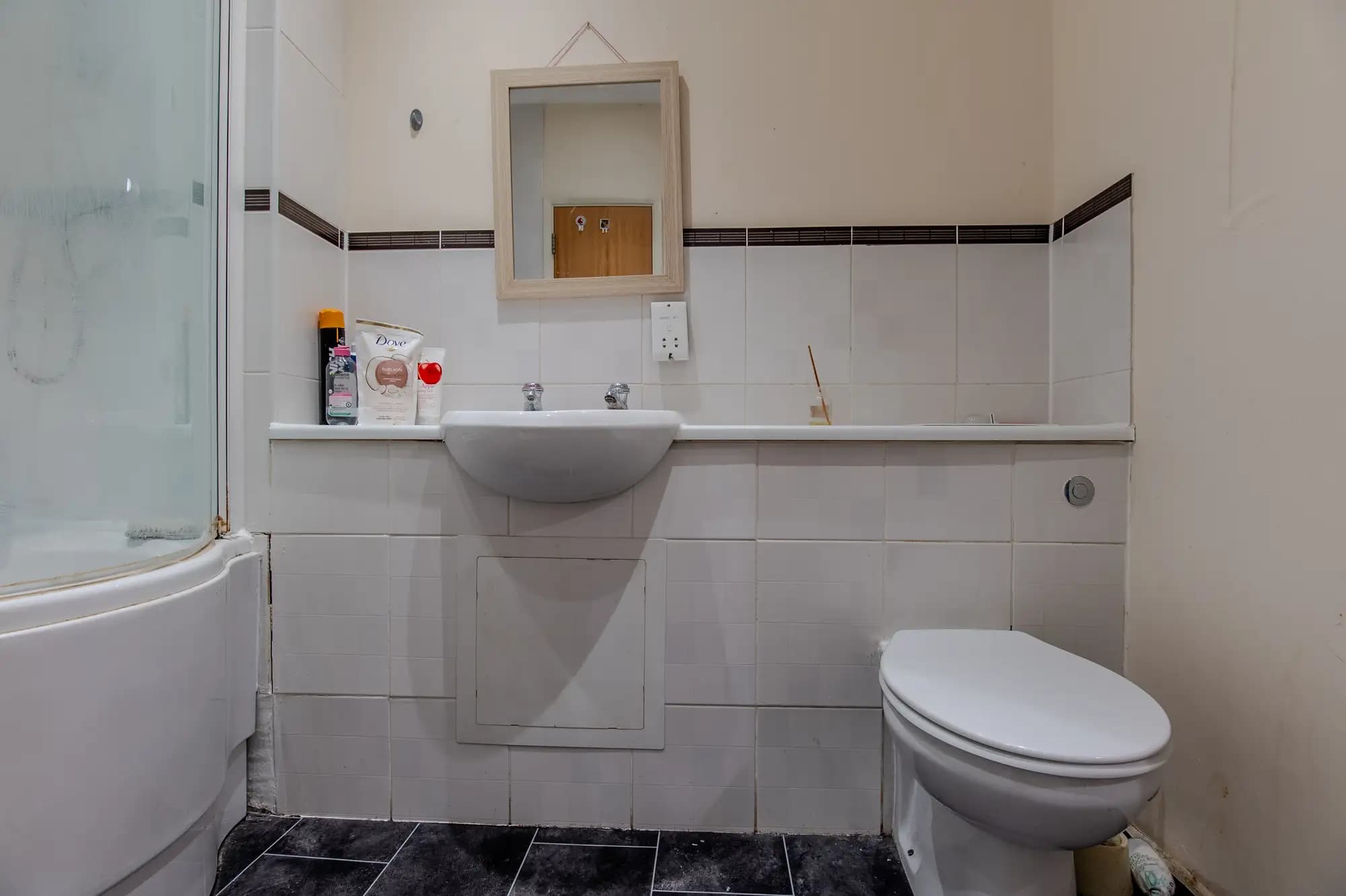 property photo 7 of 19