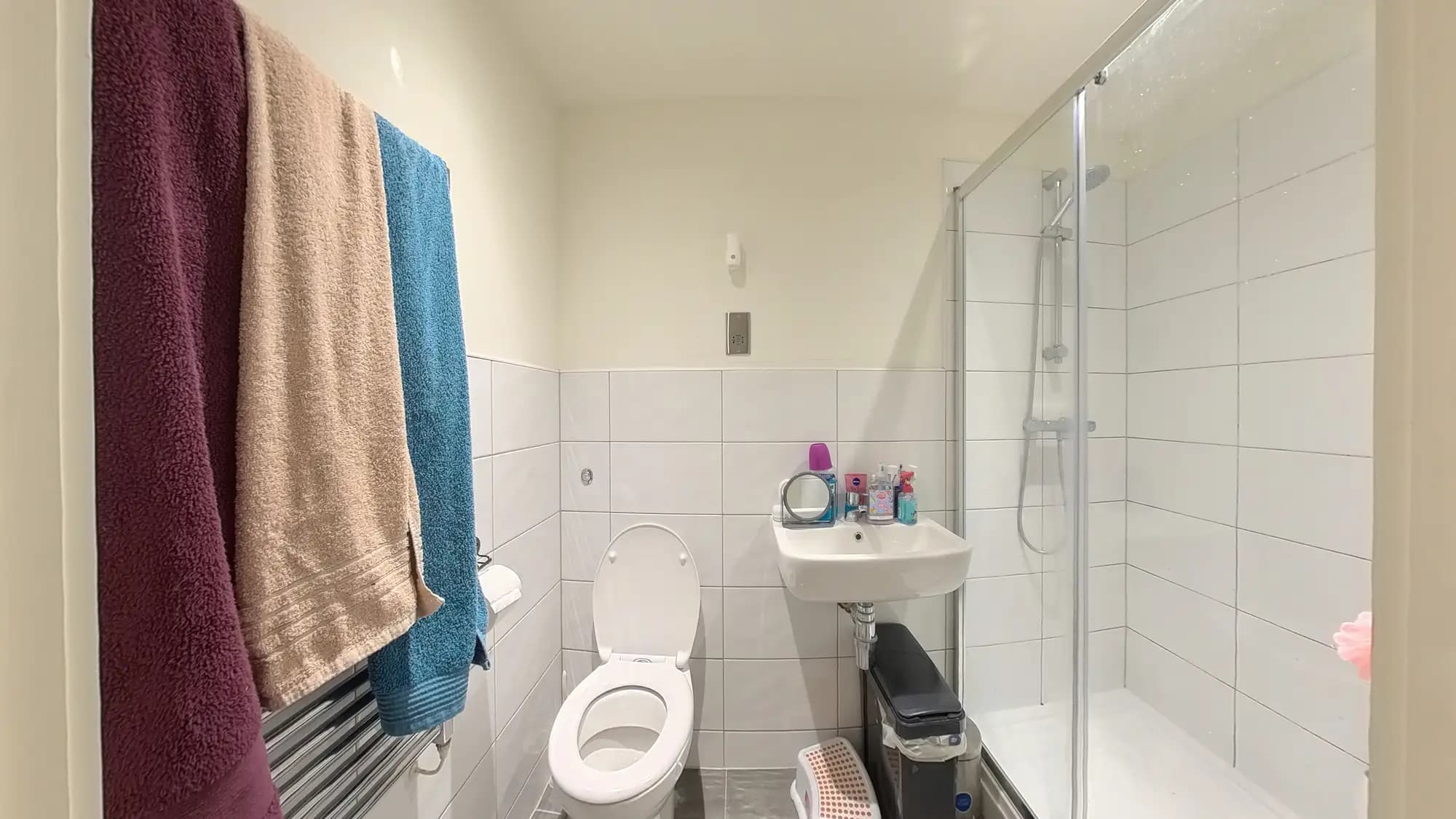 property photo 9 of 27