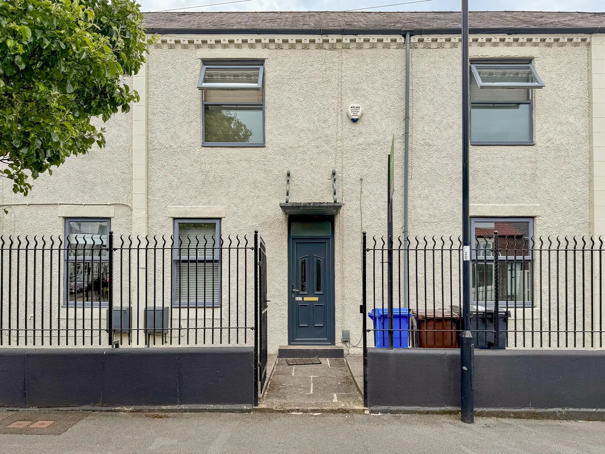 property photo 1 of 19