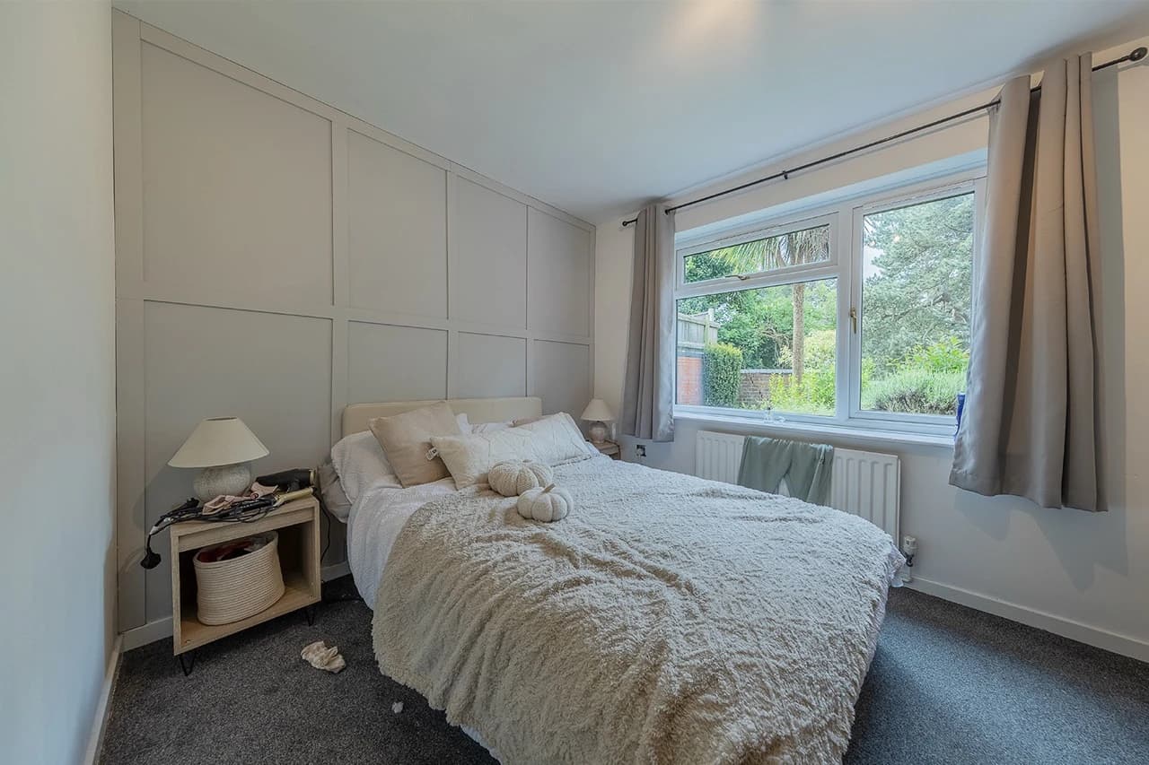 property photo 10 of 18