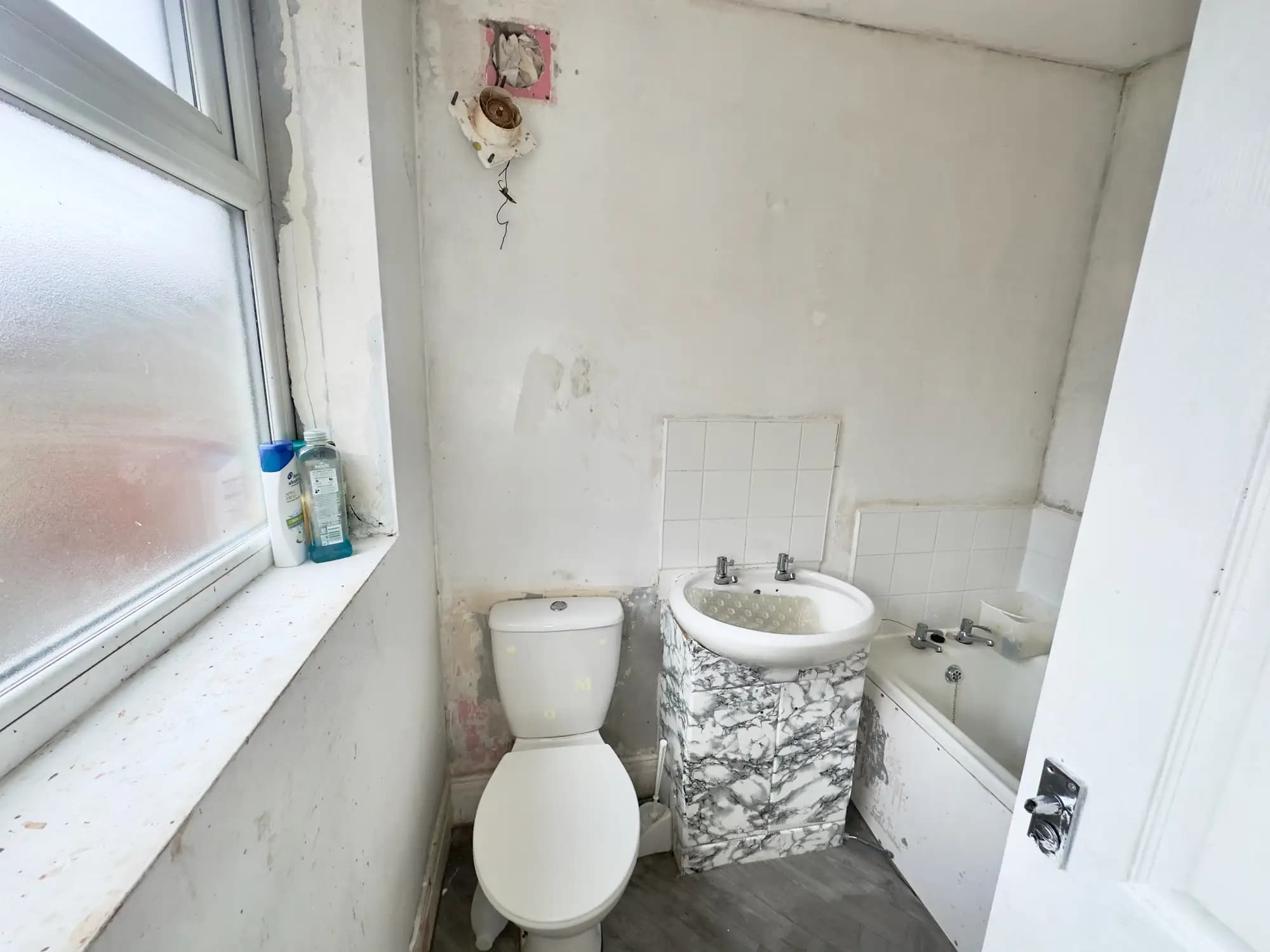 property photo 13 of 25