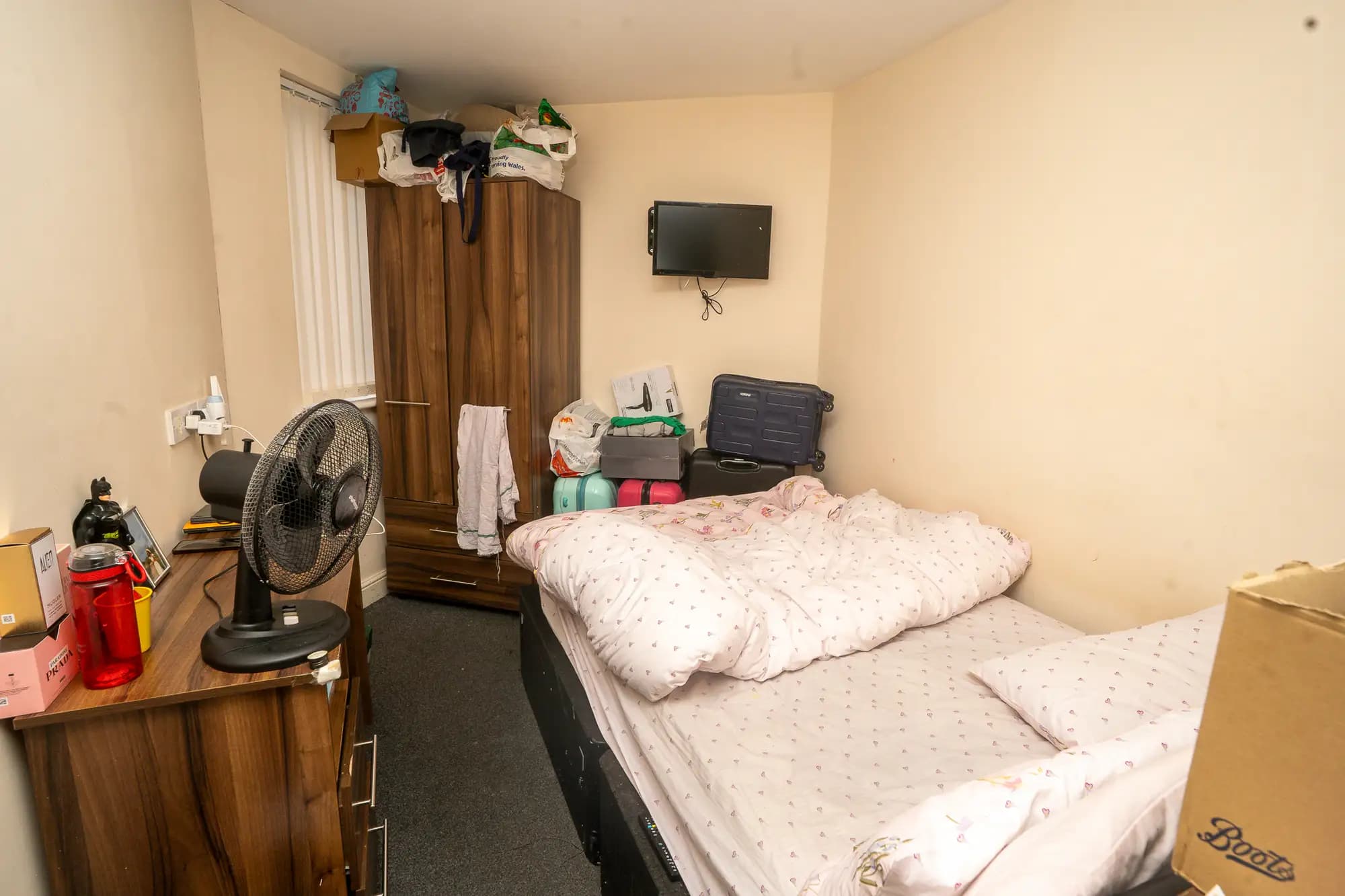 property photo 8 of 13