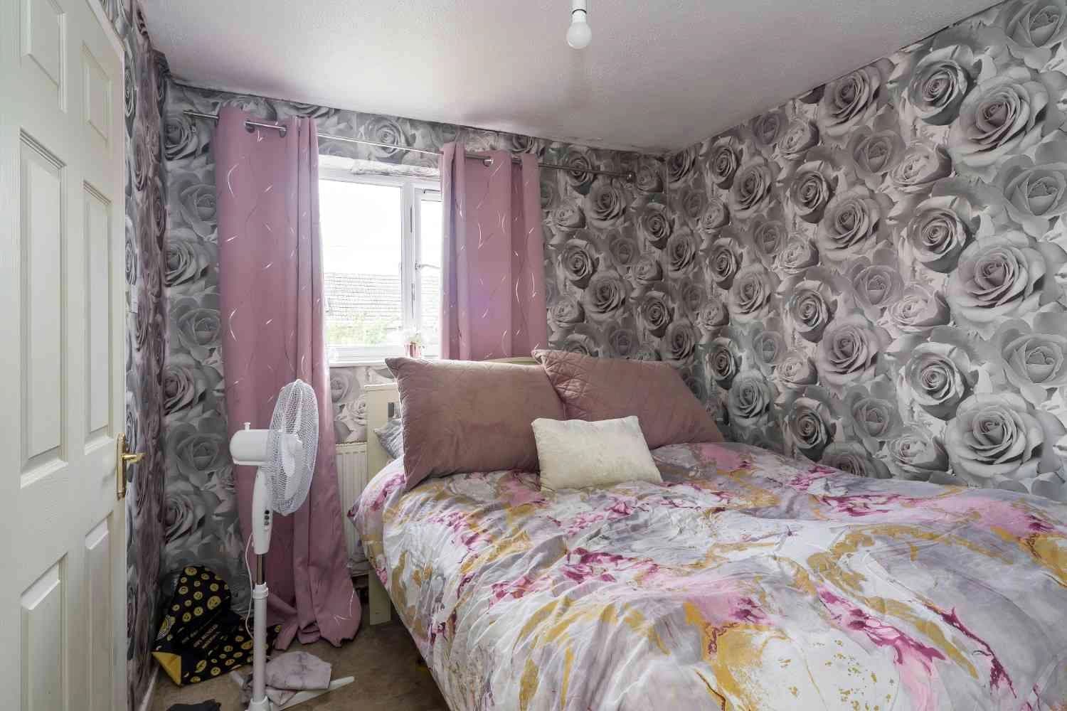 property photo 15 of 34