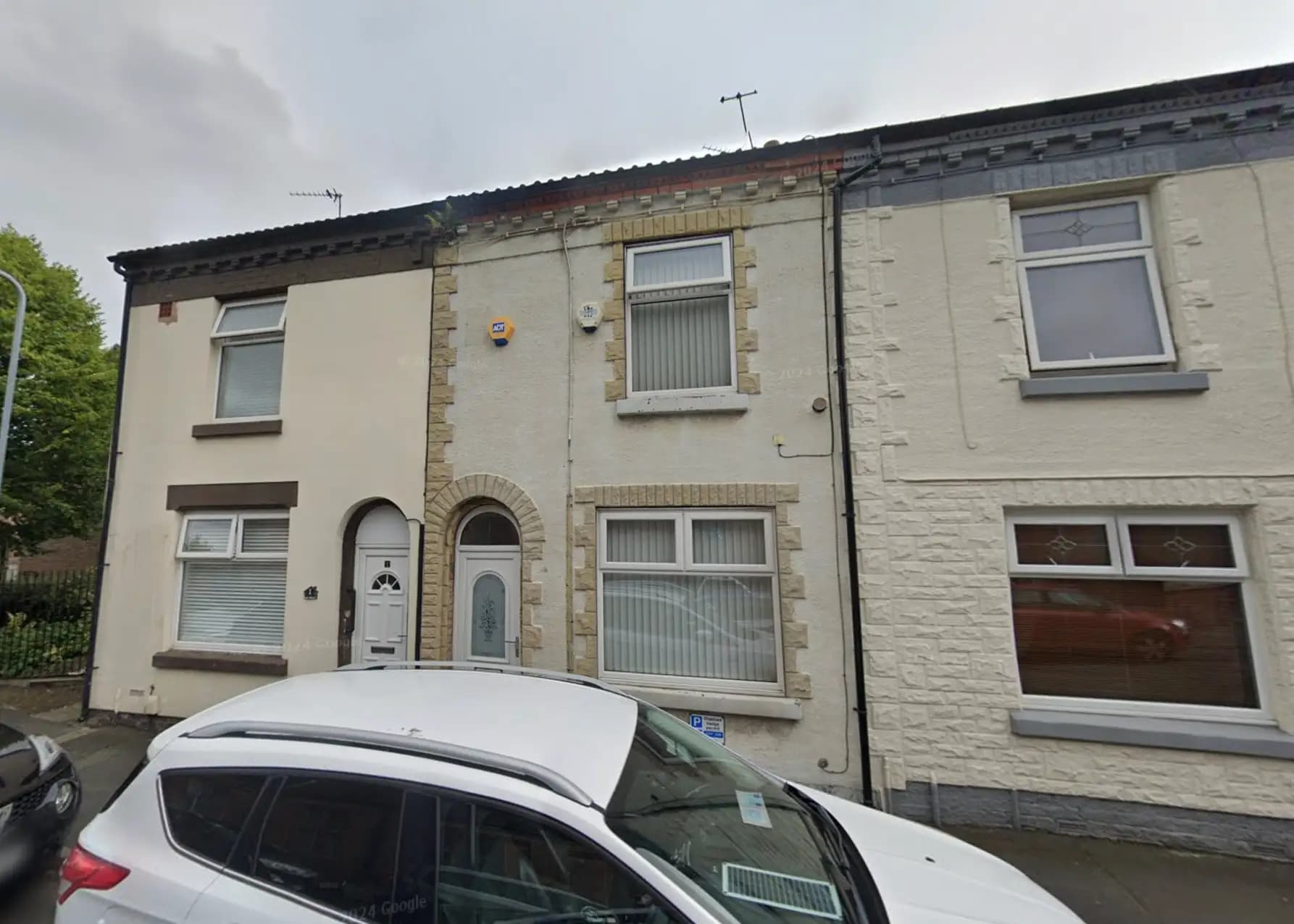 property photo 1 of 15