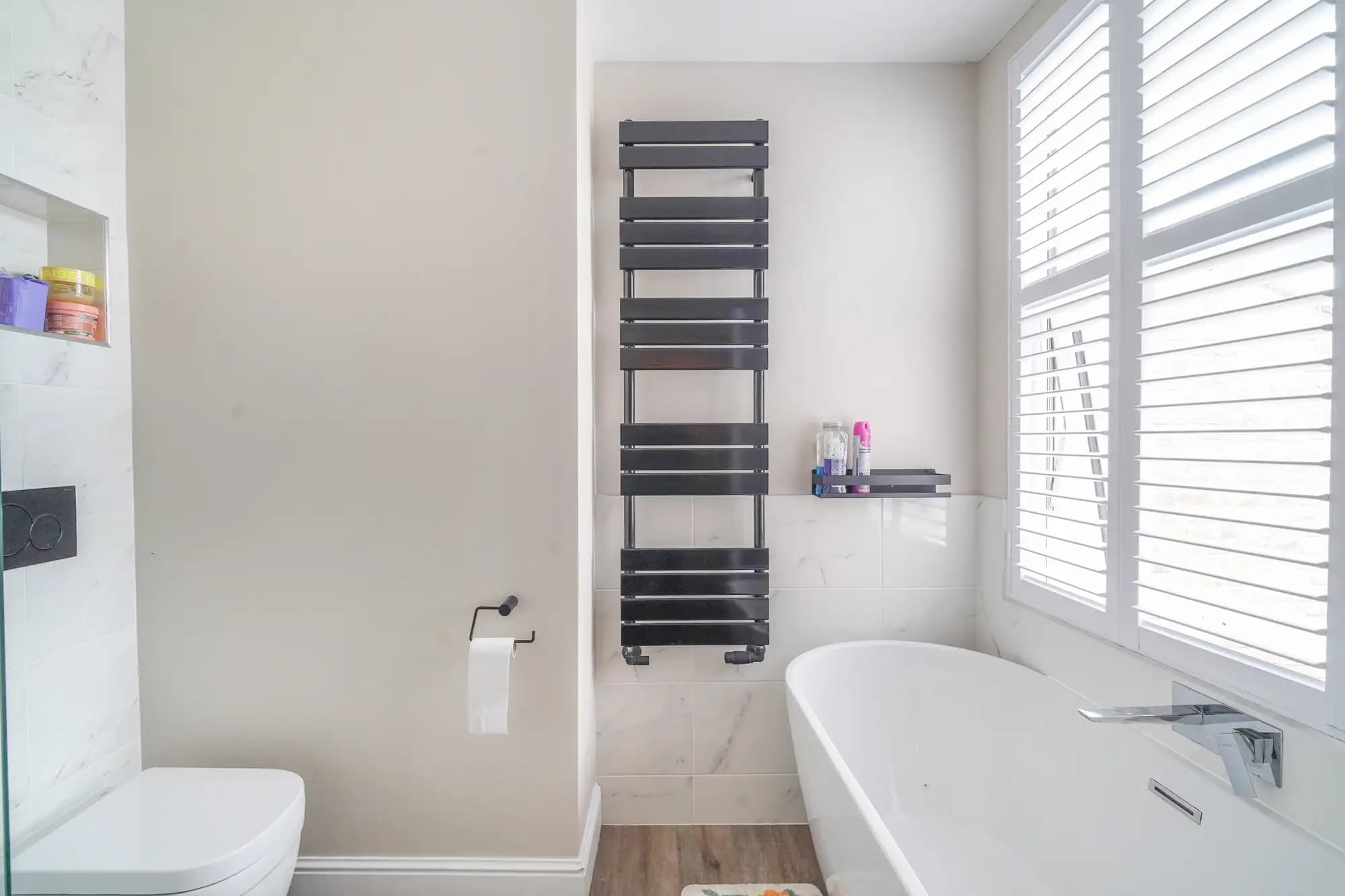 property photo 6 of 16