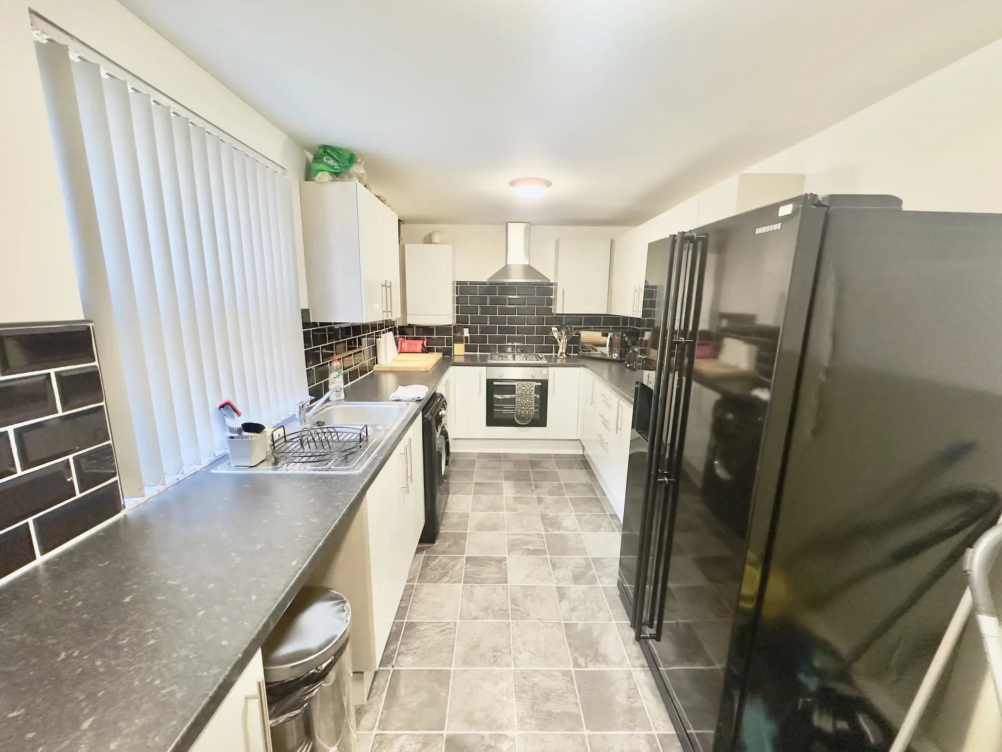 property photo 5 of 27