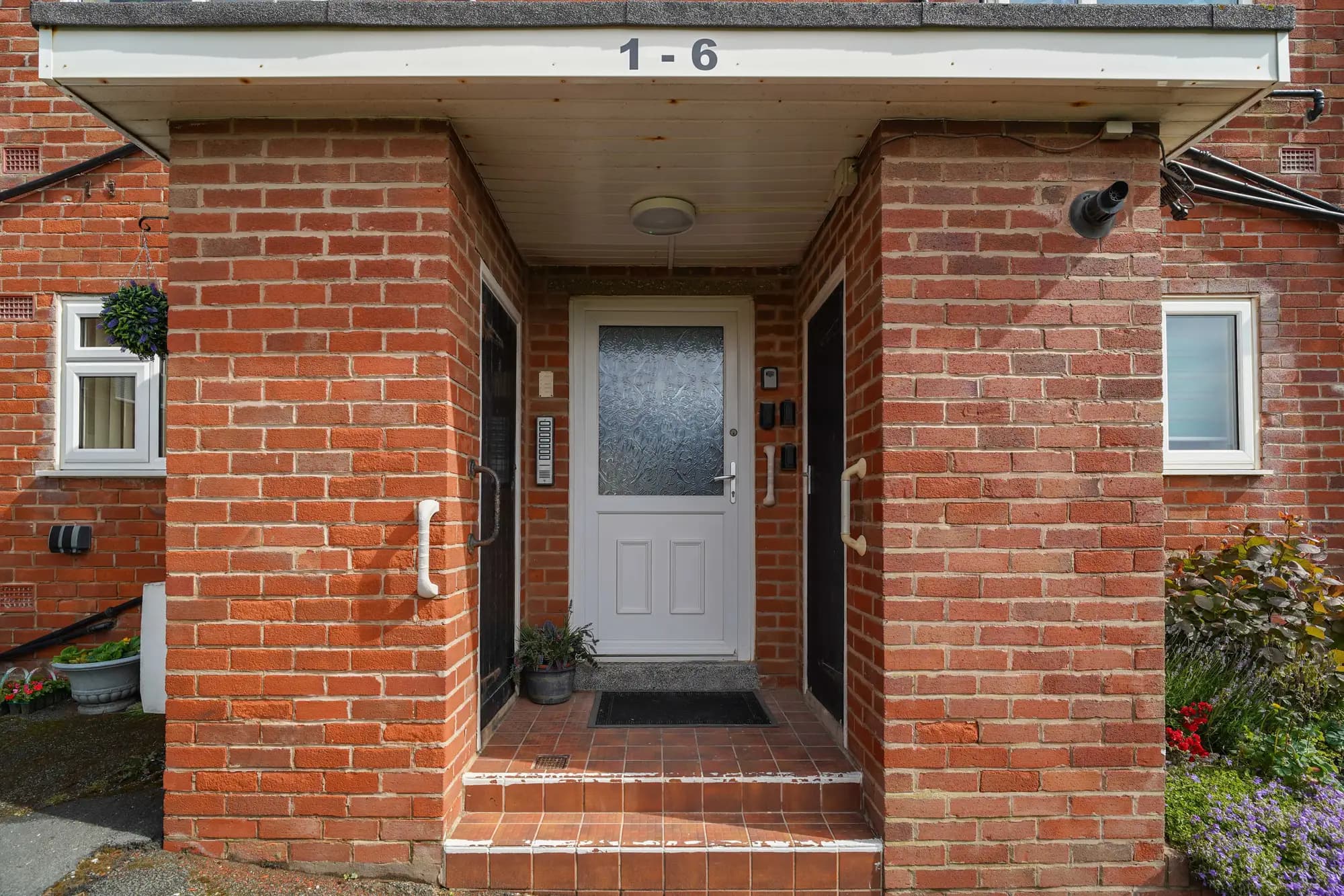 property photo 16 of 20