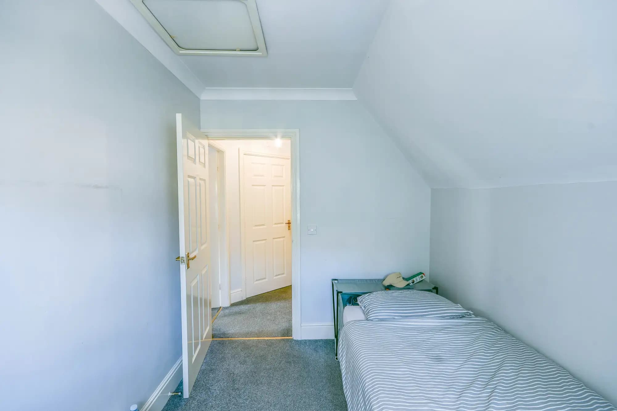 property photo 14 of 18