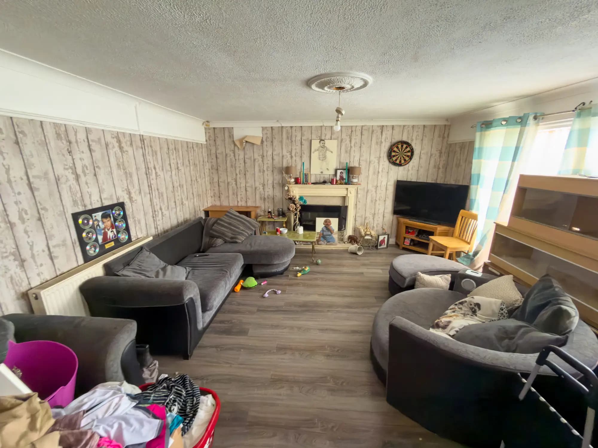 property photo 3 of 31